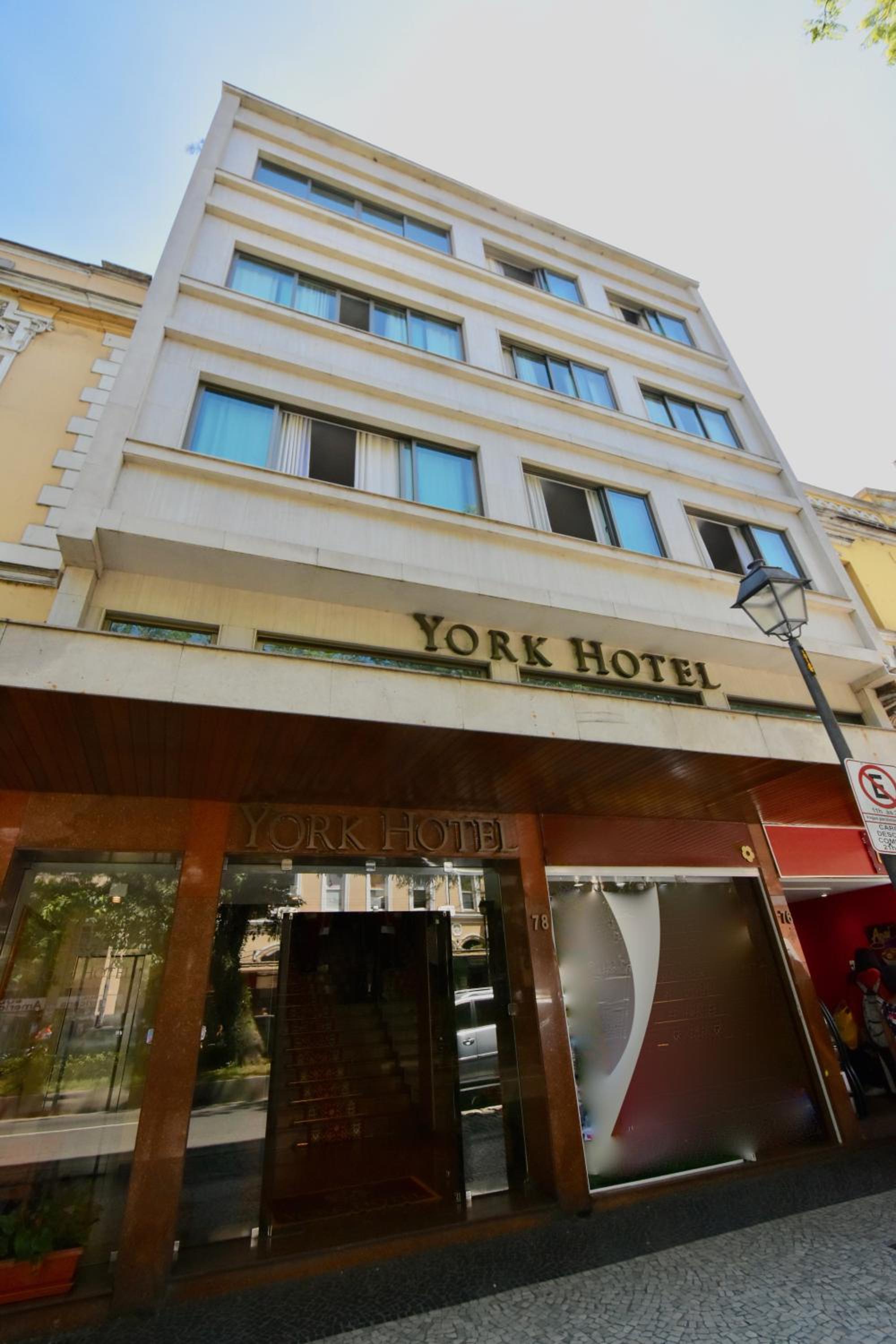 Hotel York - Image 1