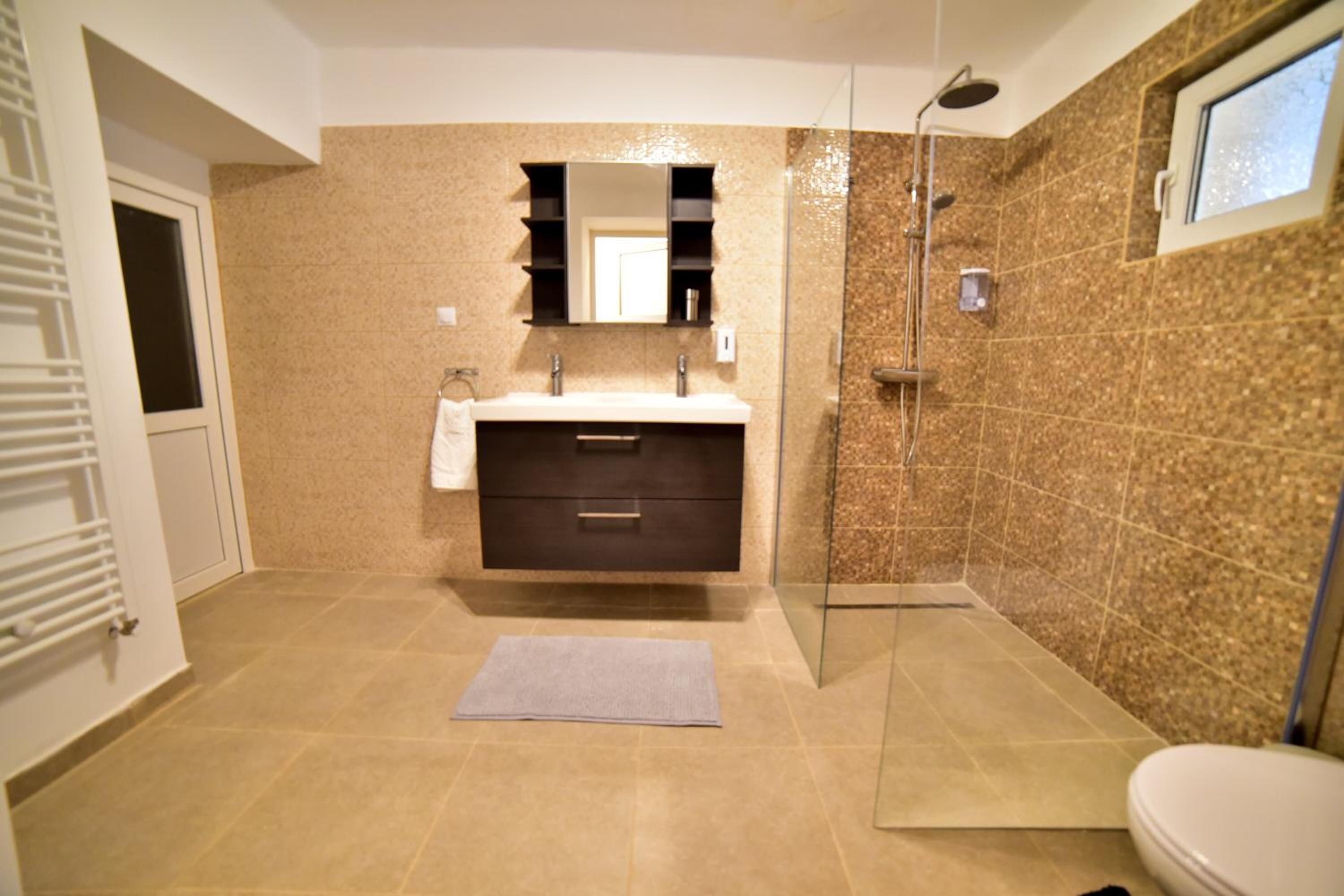 Casa Soare - Ultracentral GuestHouse view 3