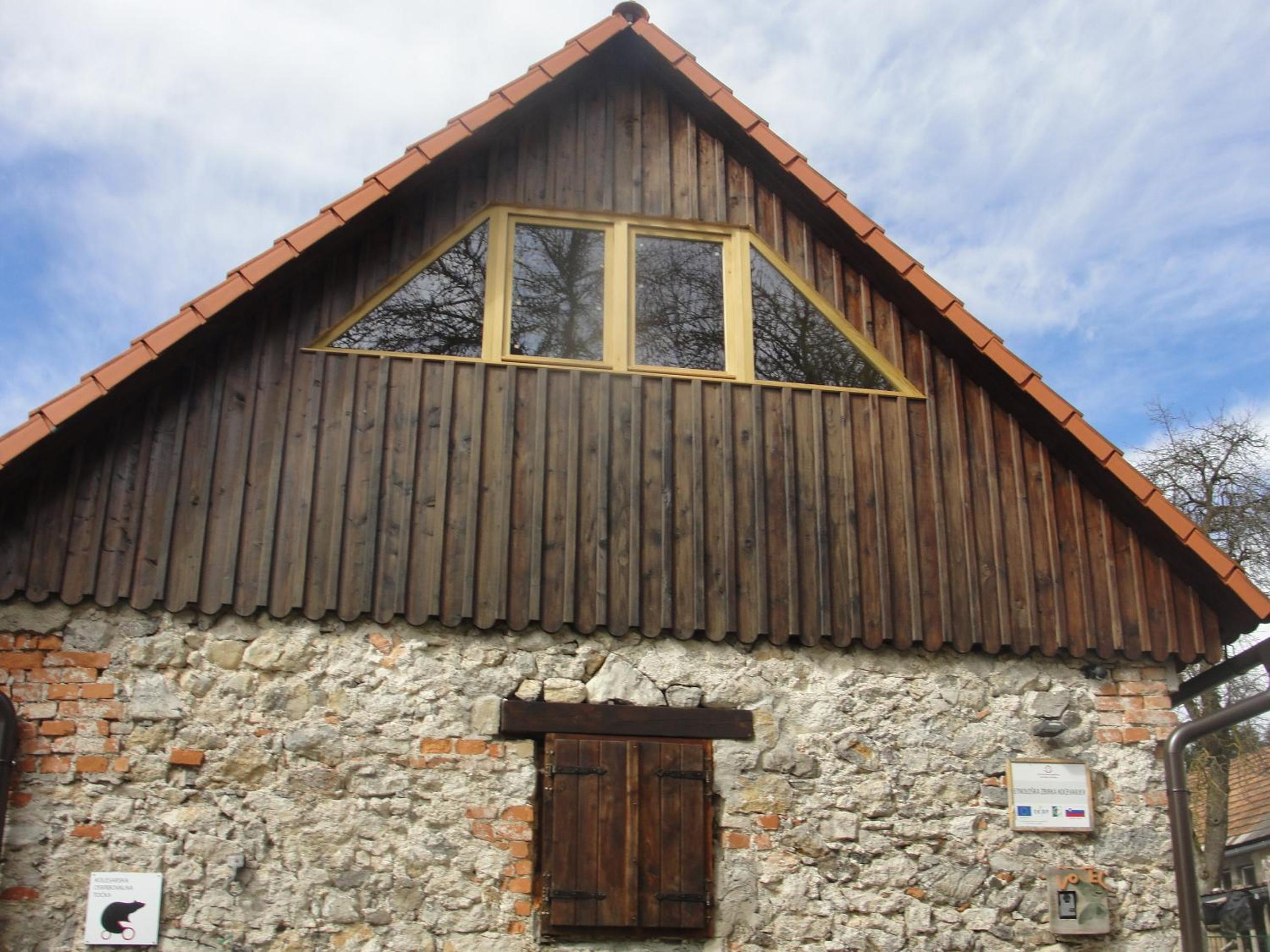 Photo 19