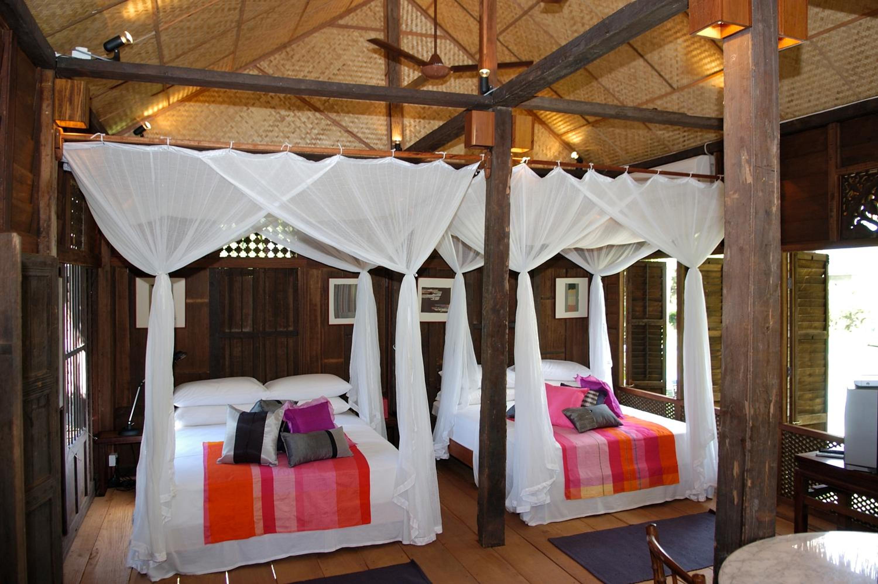Bon Ton Antique Wooden Villas view 4