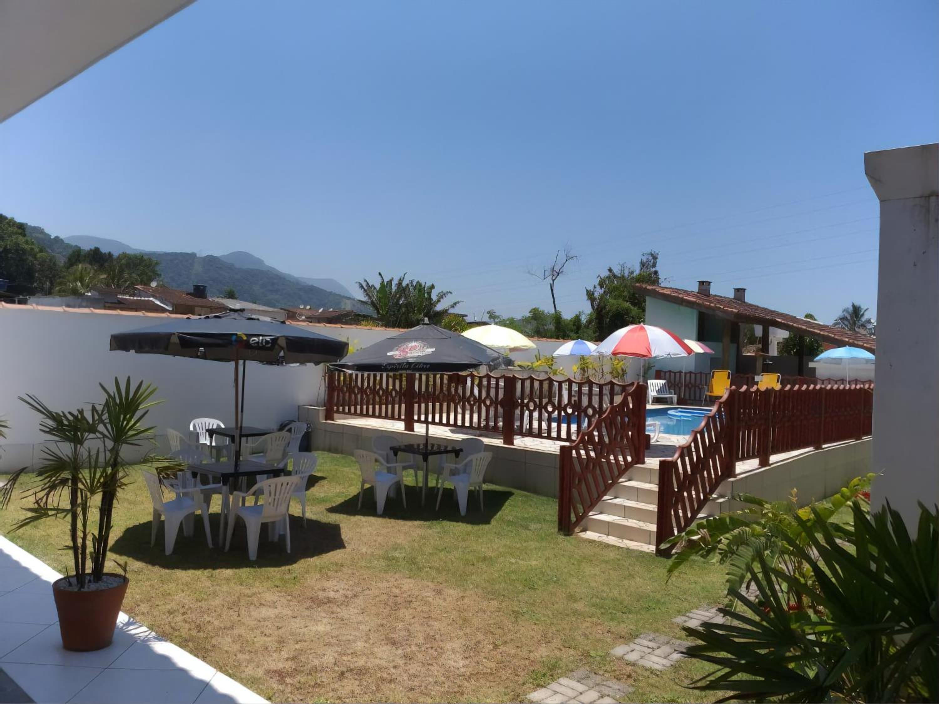 Estúdio em maresias com ar condicionado e piscina