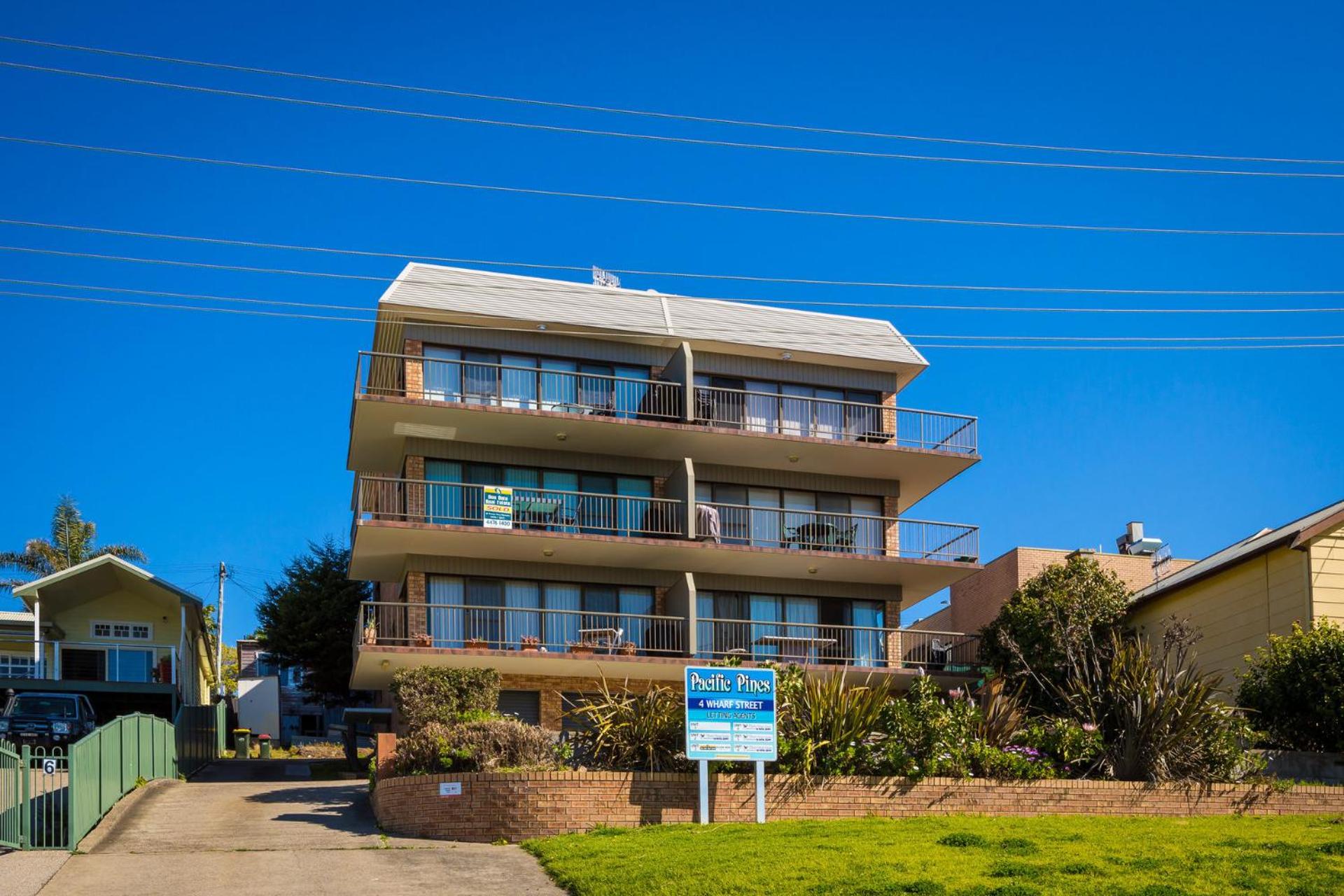 Pacific Pines Unit 6