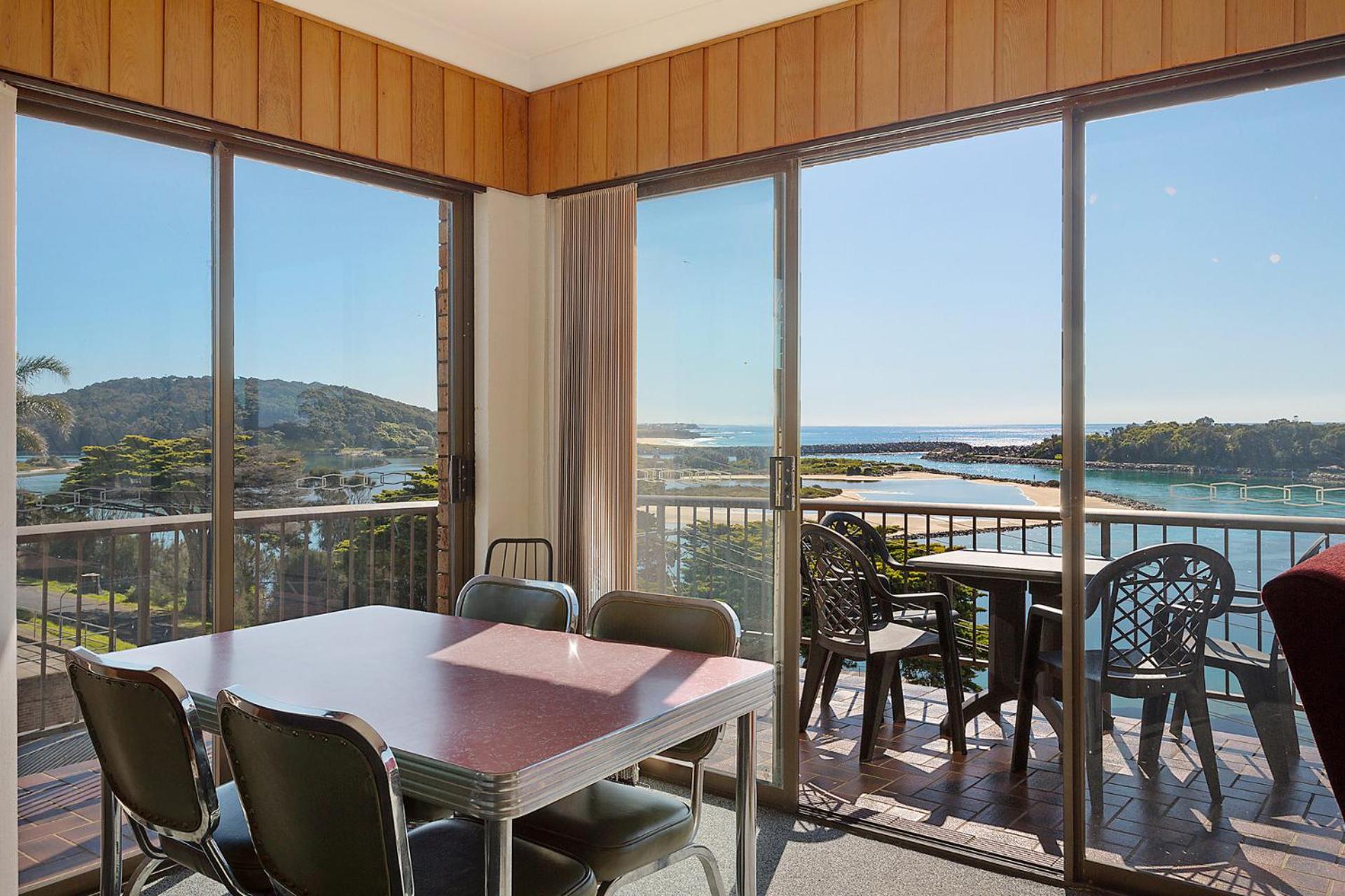 Pacific Pines Unit 6