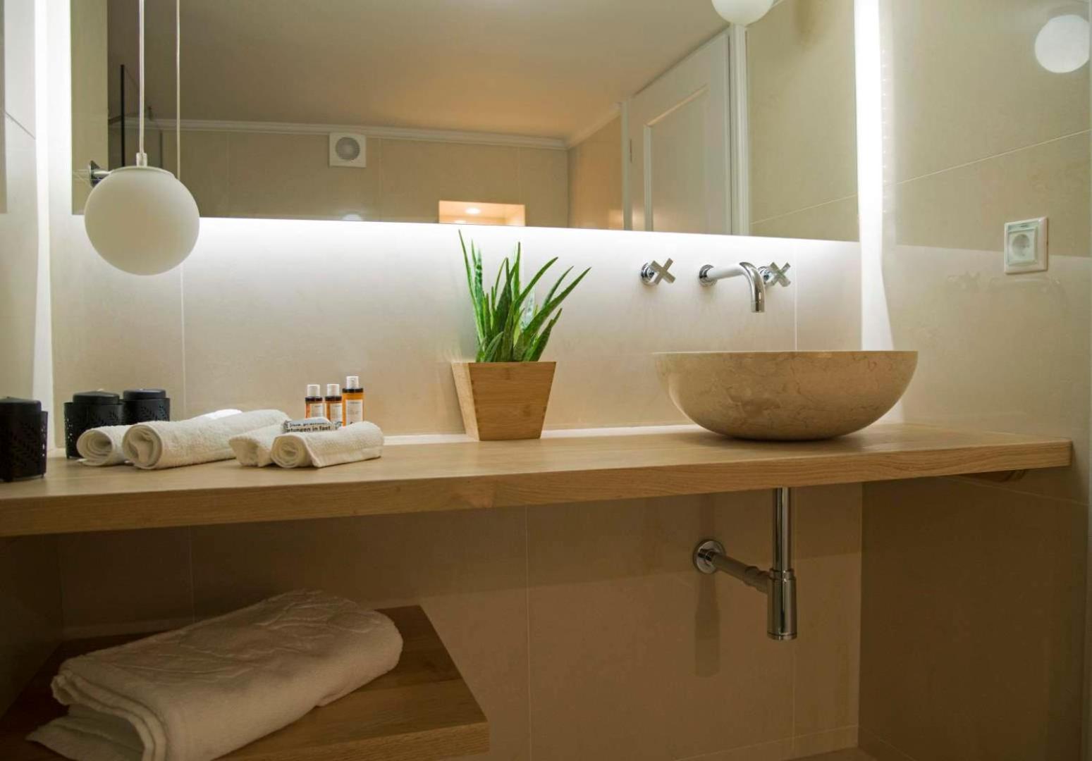 Four Streets Athens - Luxury Suites Apartments in Athens