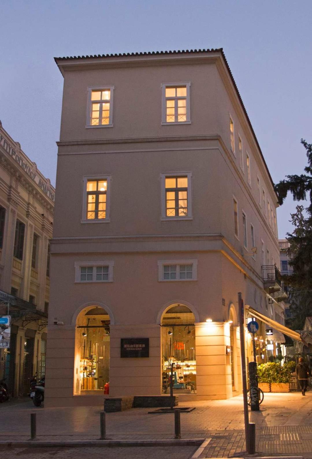 Four Streets Athens - Luxury Suites Apartments in Athens