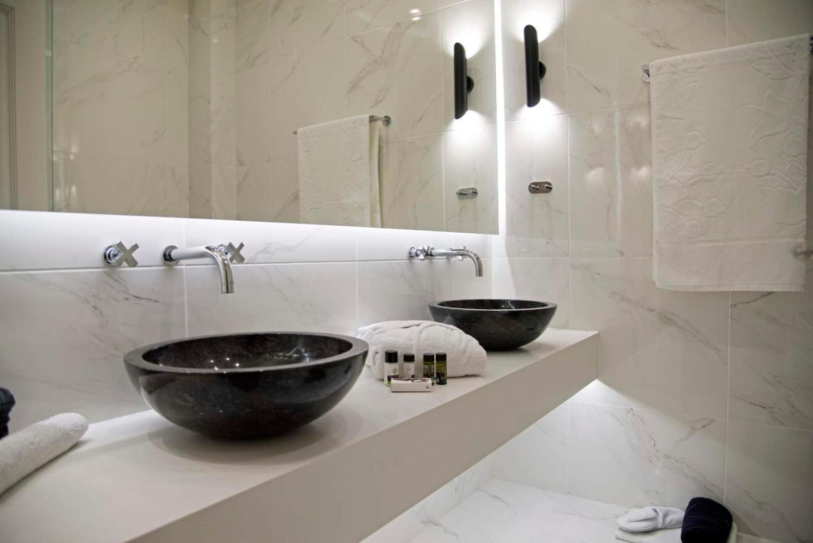 Four Streets Athens - Luxury Suites Apartments in Athens