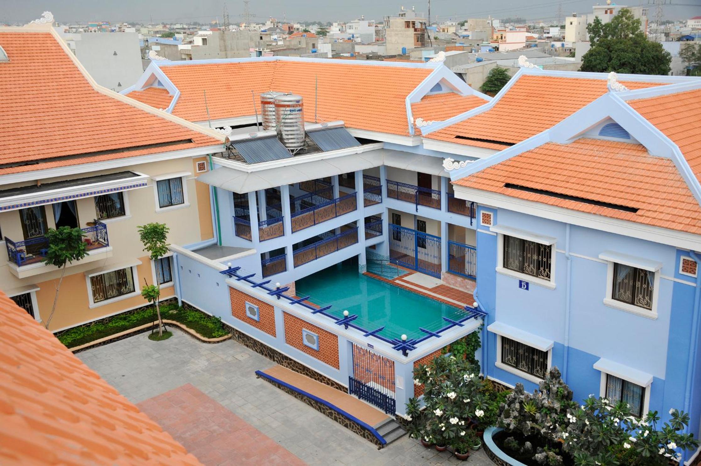 Nhà Khách Làng May Mắn - Village Chance