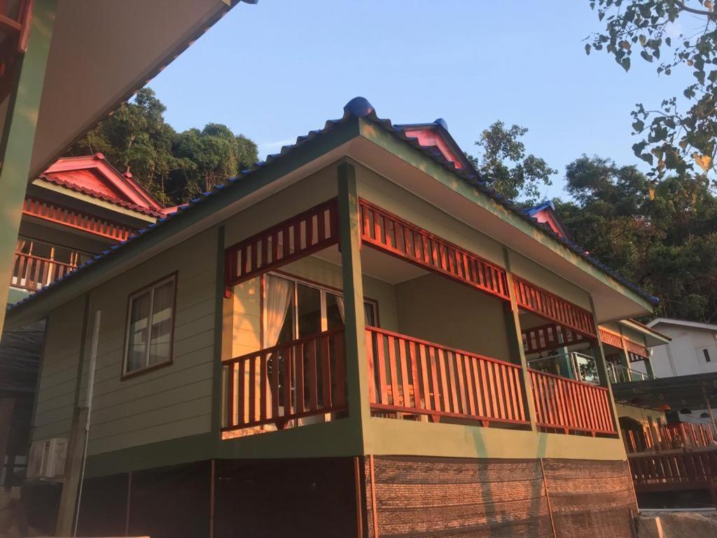 Perhentian Chomel Chalet photo 6