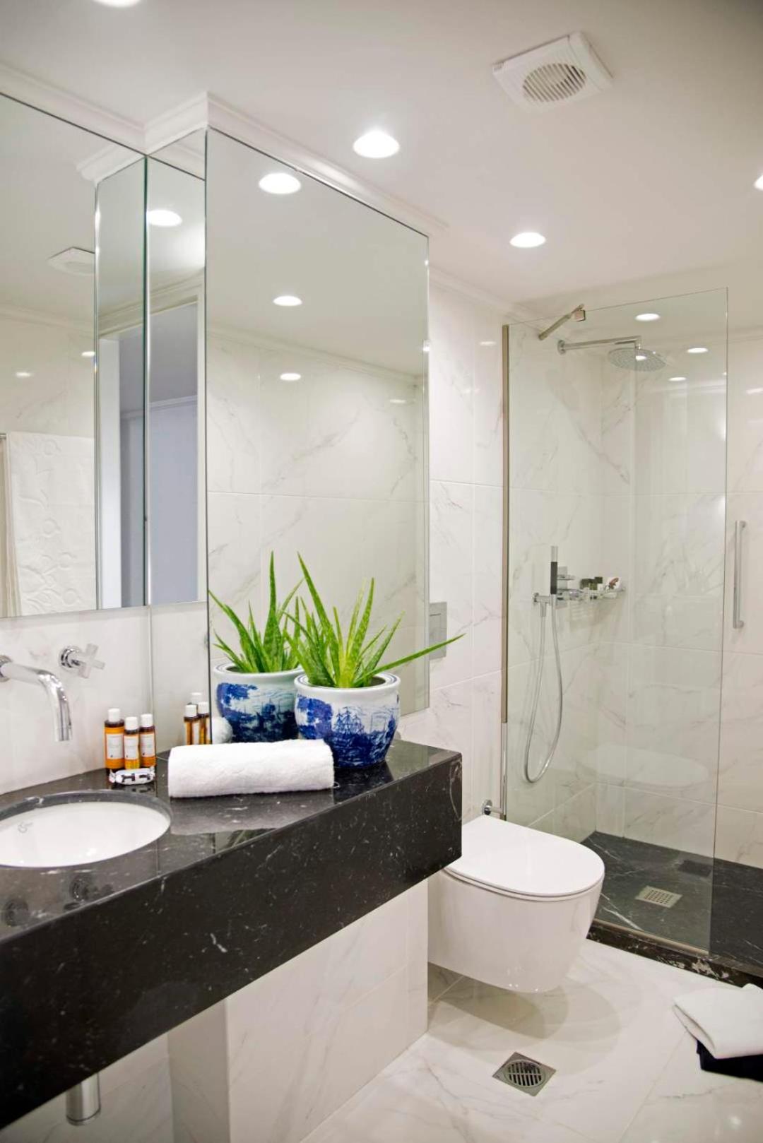 Four Streets Athens - Luxury Suites Apartments in Athens