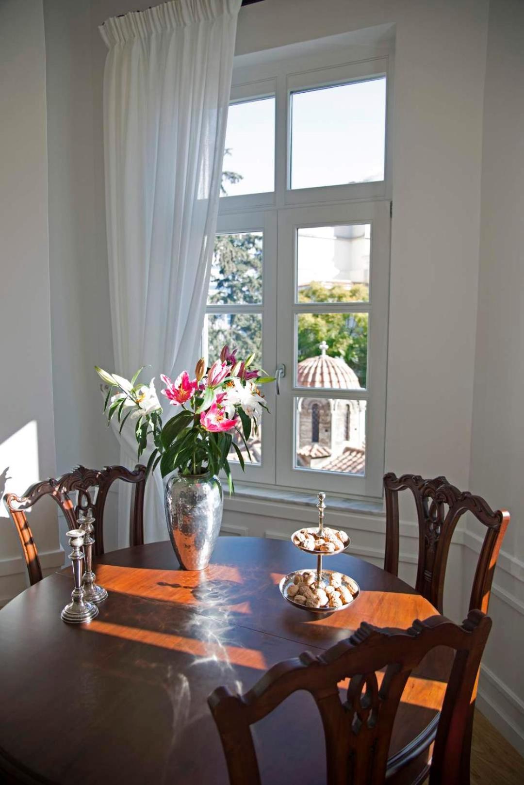 Four Streets Athens - Luxury Suites Apartments in Athens