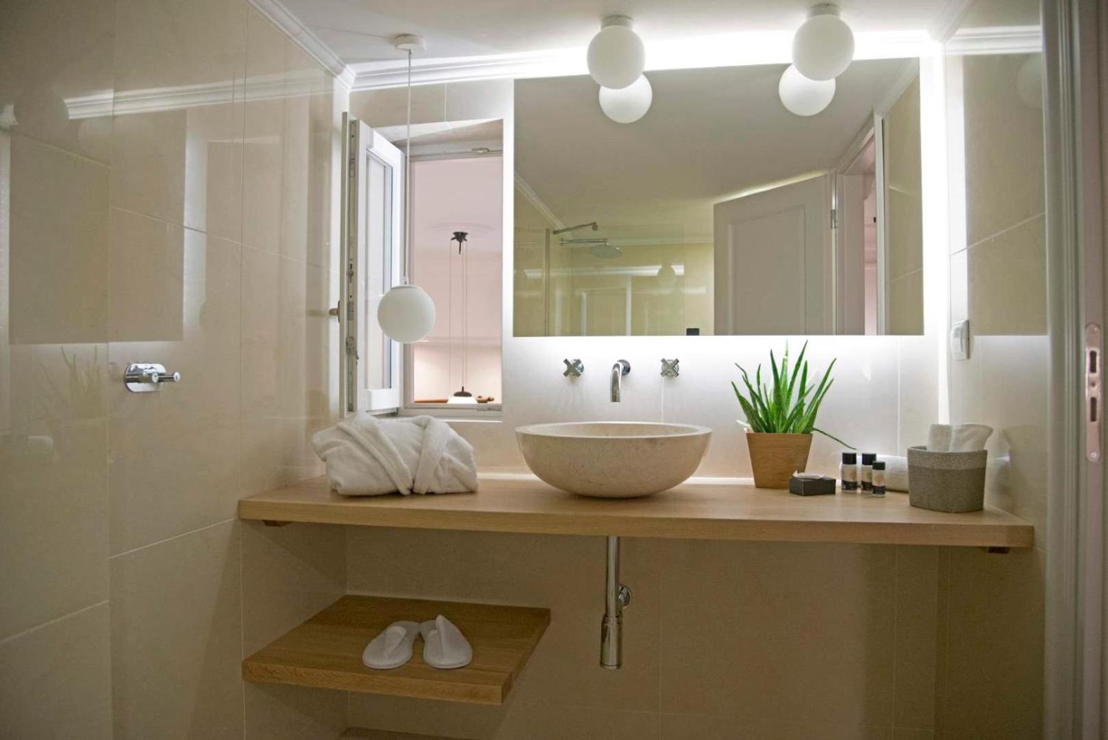 Four Streets Athens - Luxury Suites Apartments in Athens