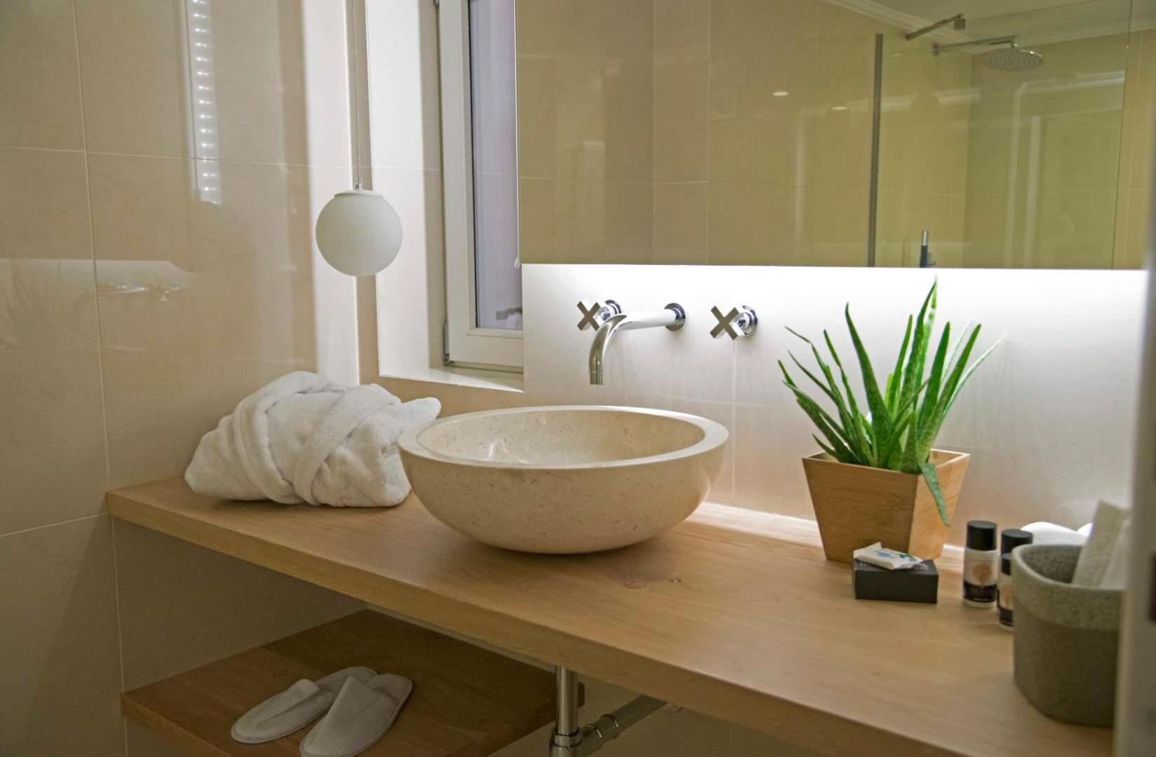 Four Streets Athens - Luxury Suites Apartments in Athens