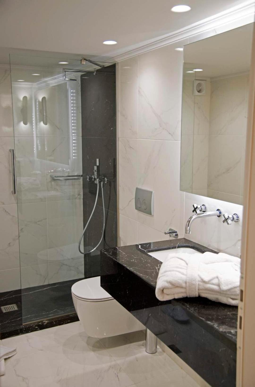 Four Streets Athens - Luxury Suites Apartments in Athens