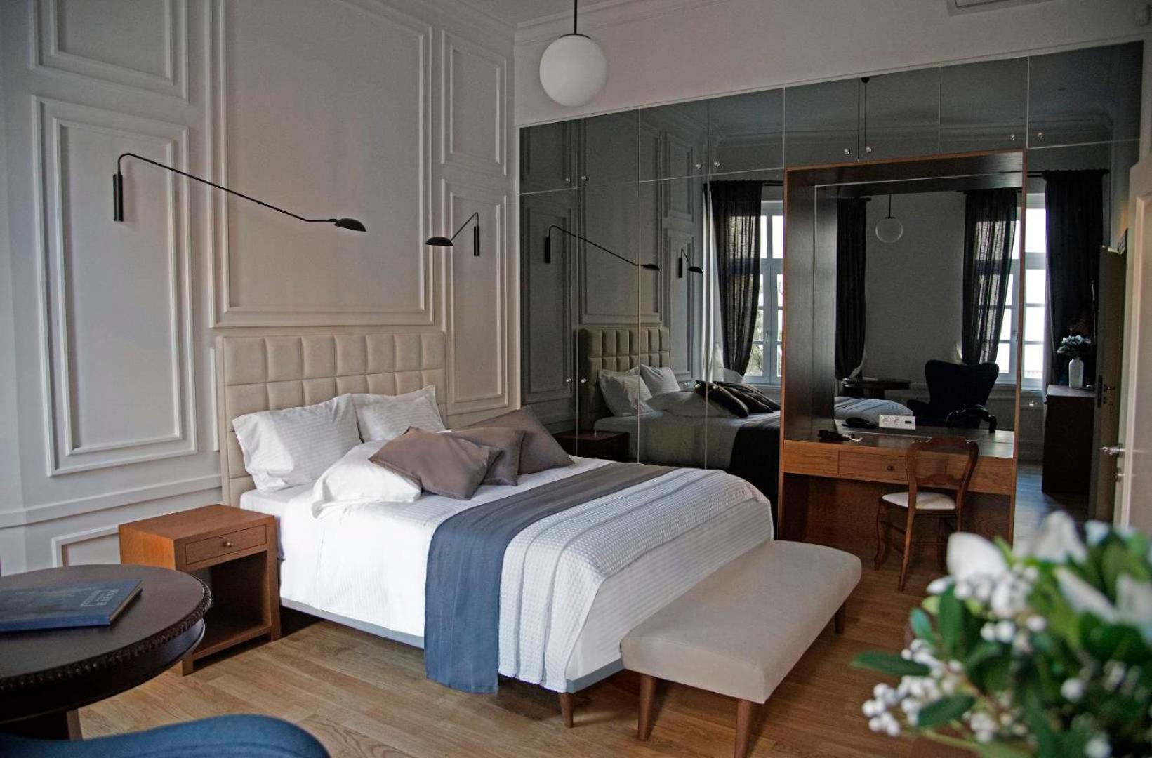 Four Streets Athens - Luxury Suites Apartments in Athens