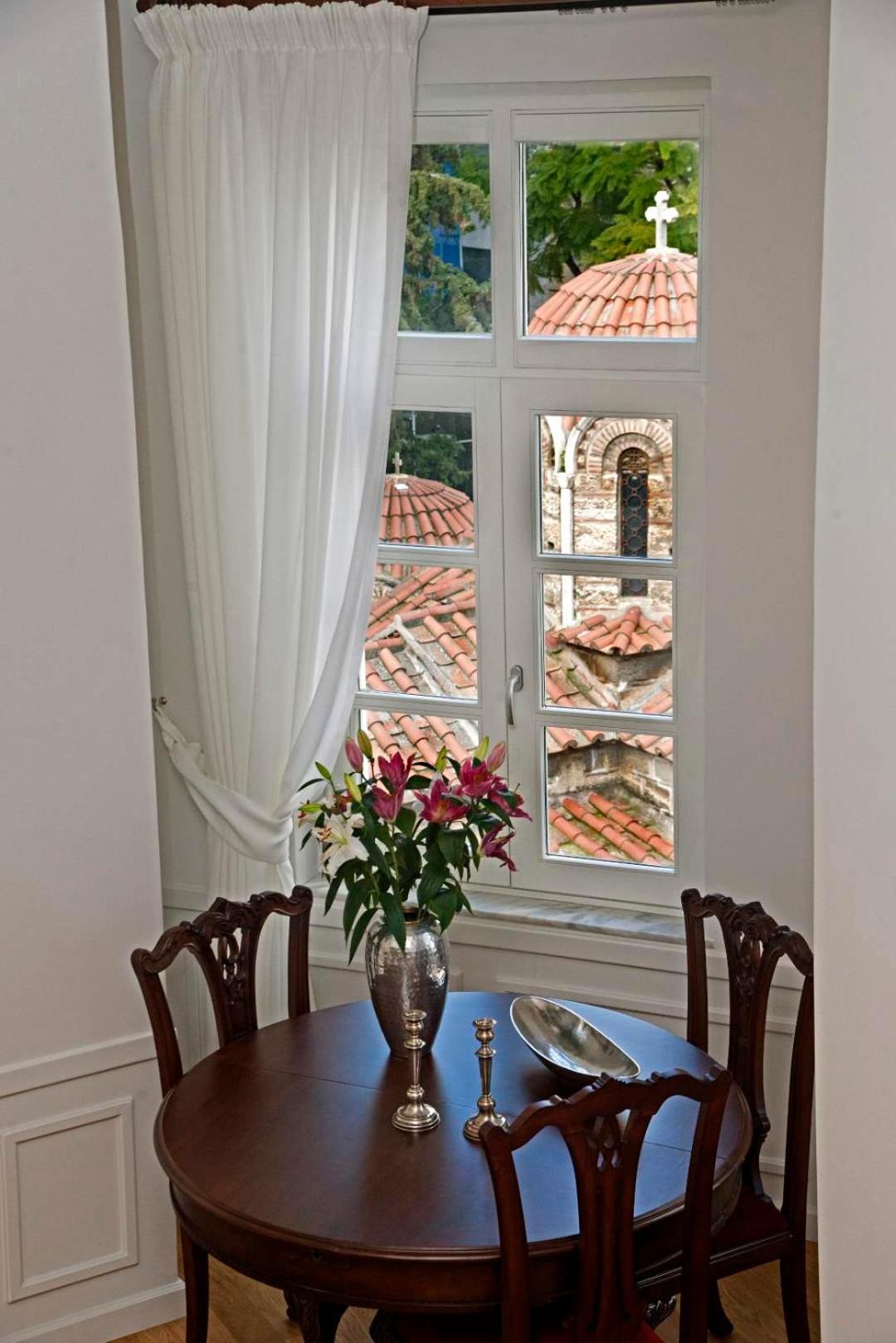 Four Streets Athens - Luxury Suites Apartments in Athens