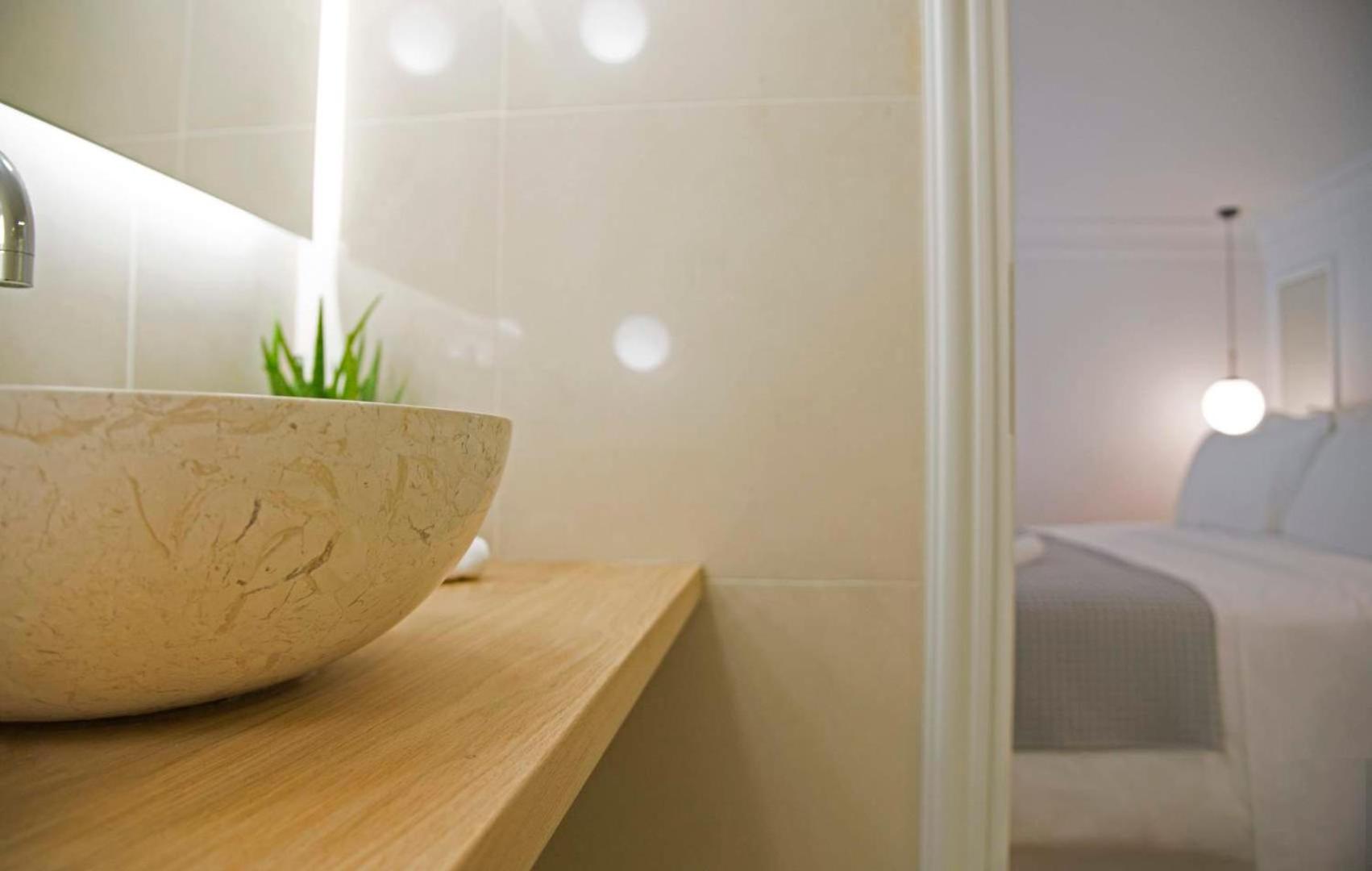 Four Streets Athens - Luxury Suites Apartments in Athens