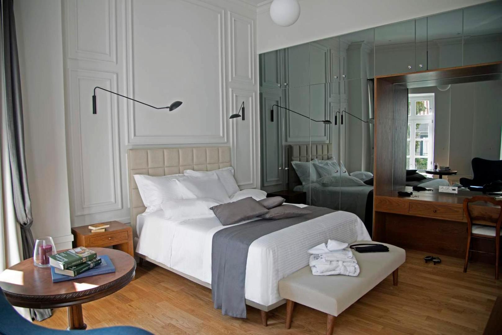 Four Streets Athens - Luxury Suites Apartments in Athens