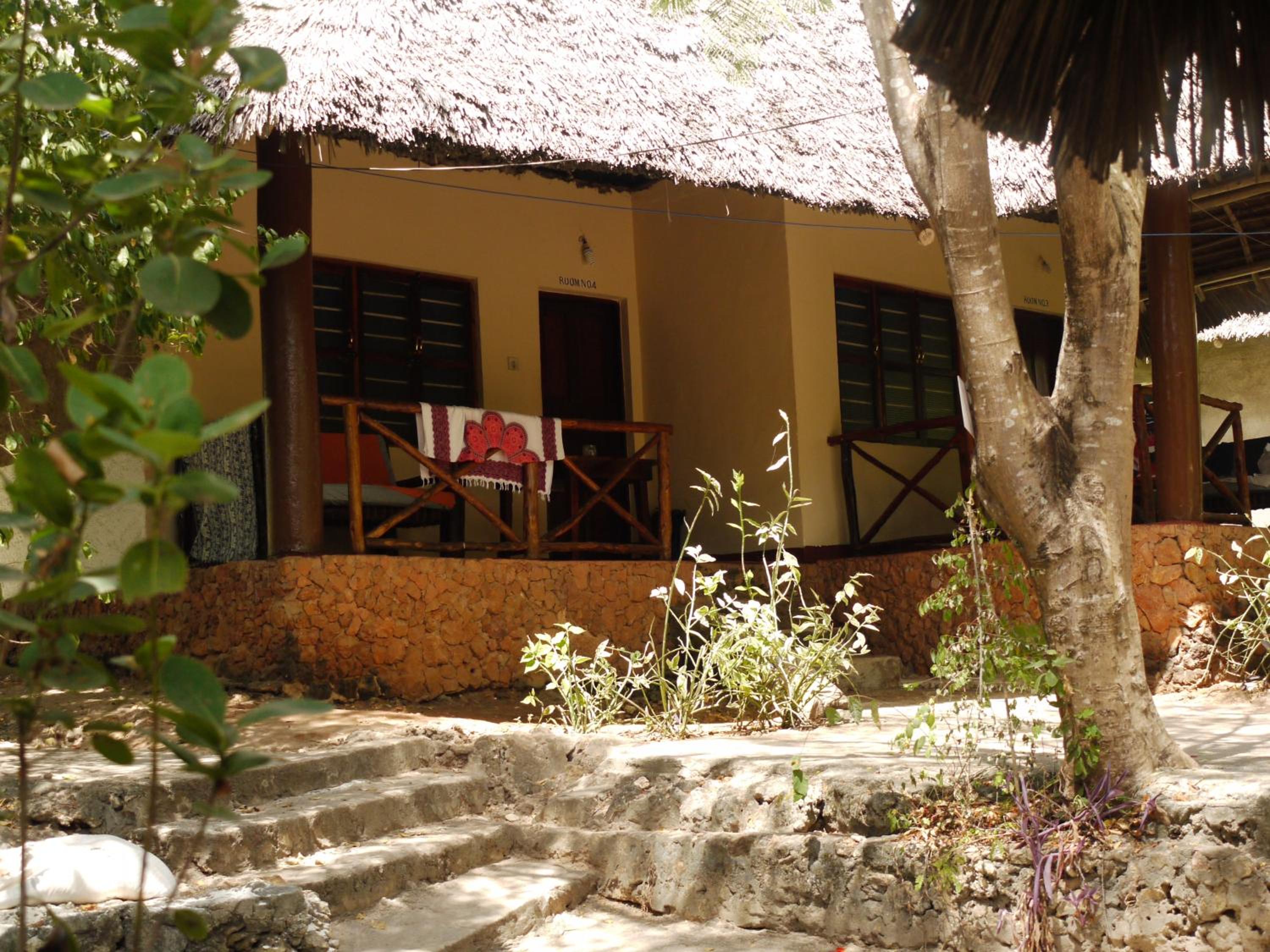 Baraka Aquarium Bungalows