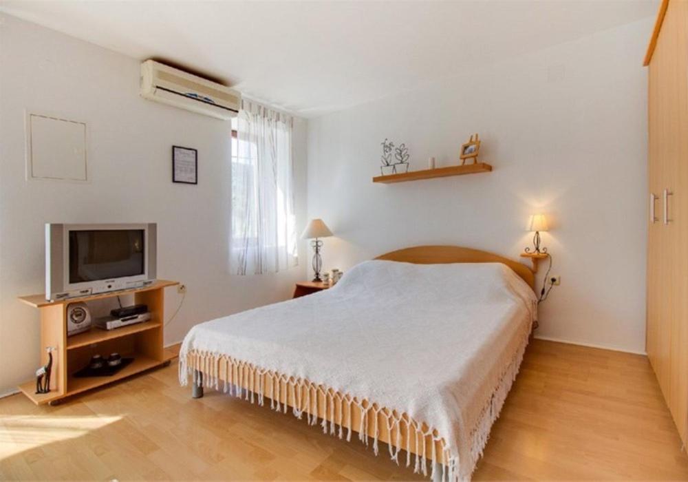 Apartments Jelena view 4