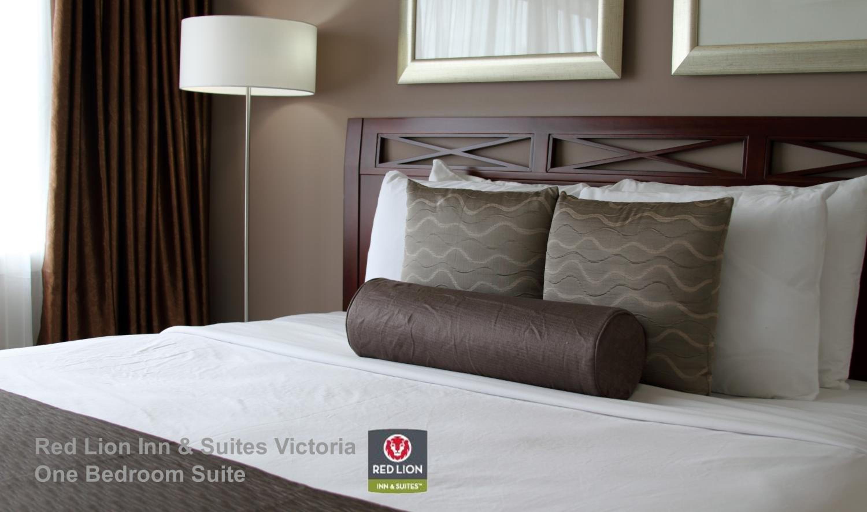 Hotel Red Lion Inn and Suites Victoria - Image 1