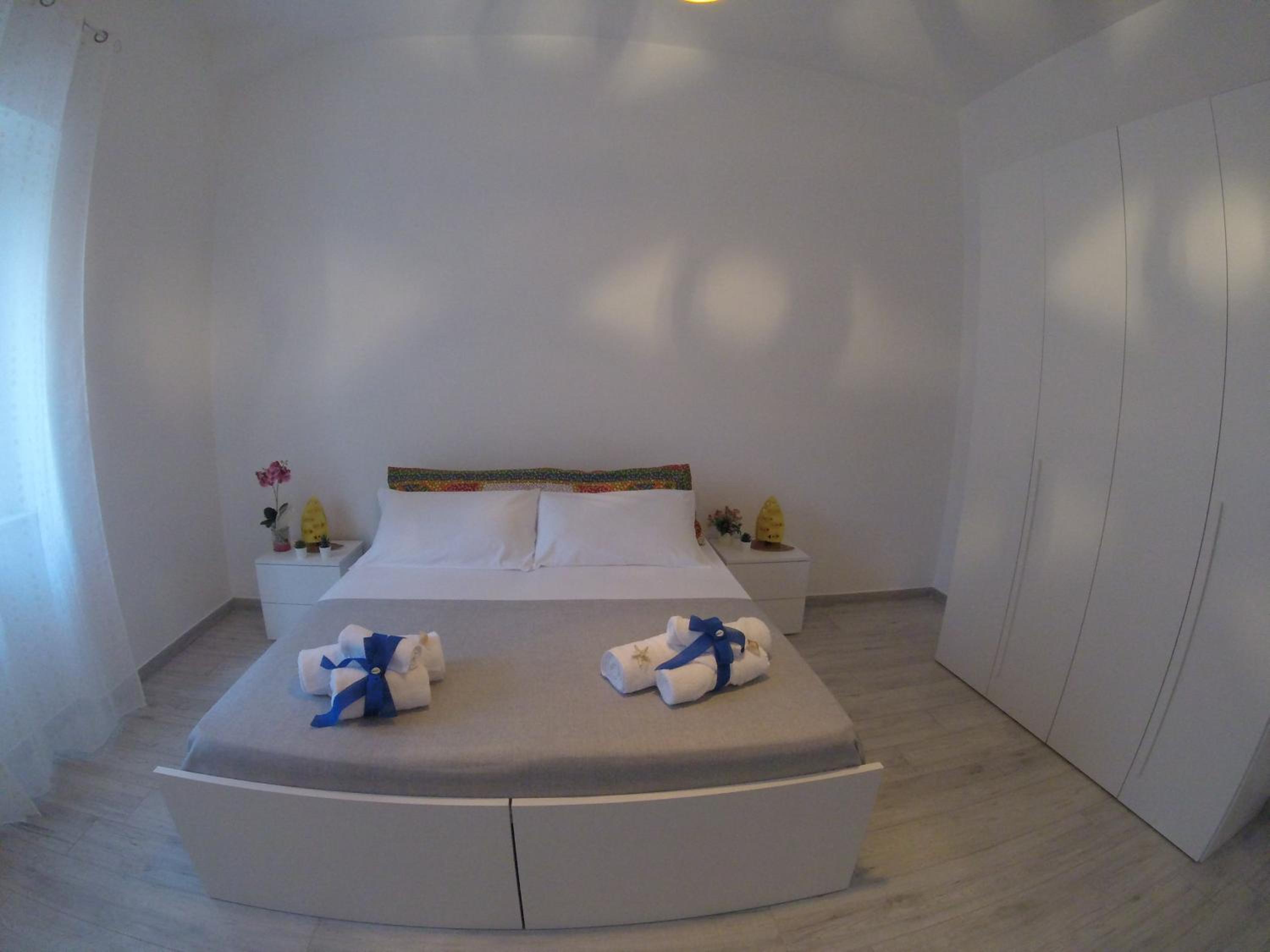 Oudeis Holidays Apartments Tropea view 5