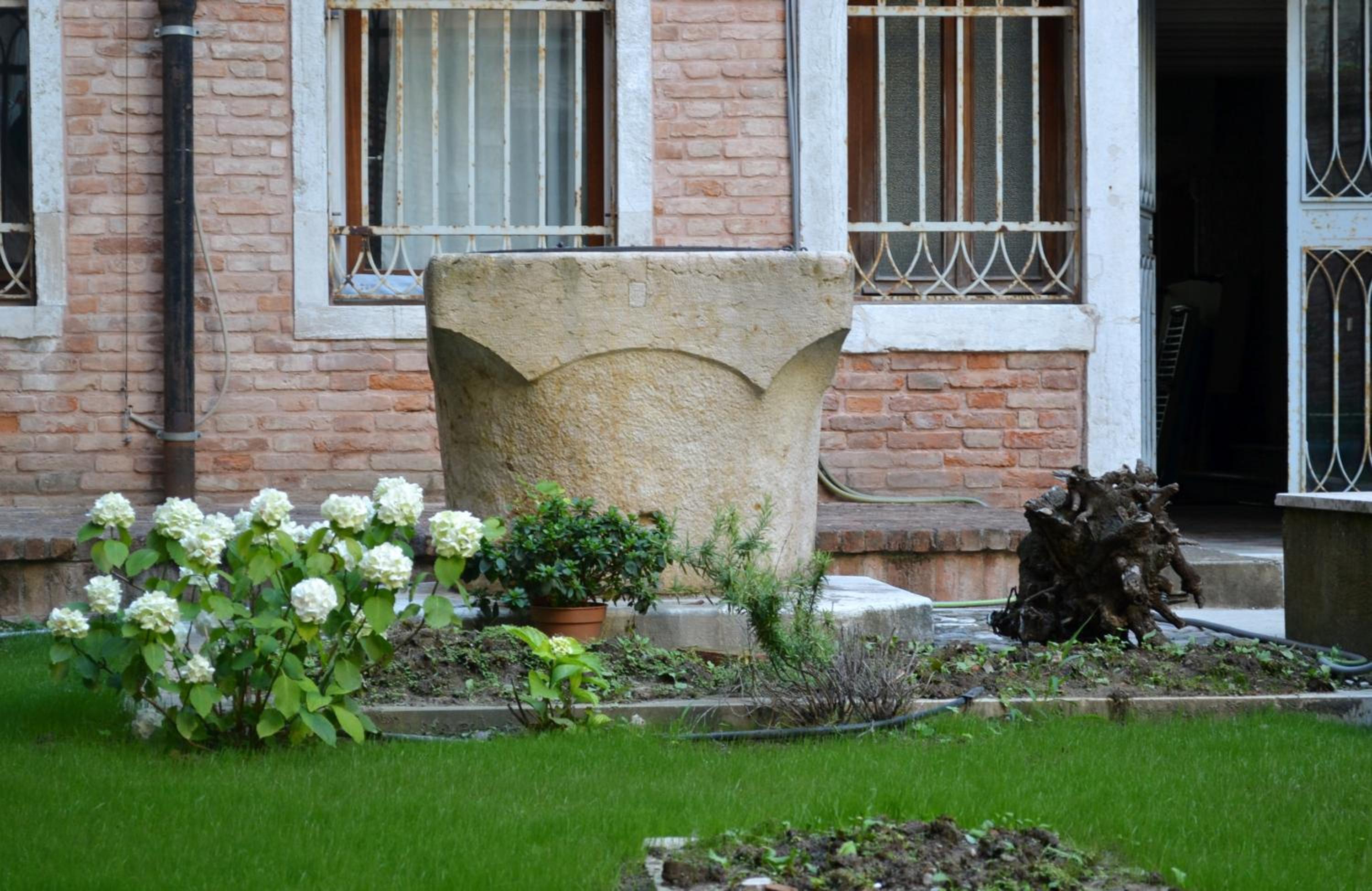 Venice and Venice Apartments - private rooms in shared apartment
