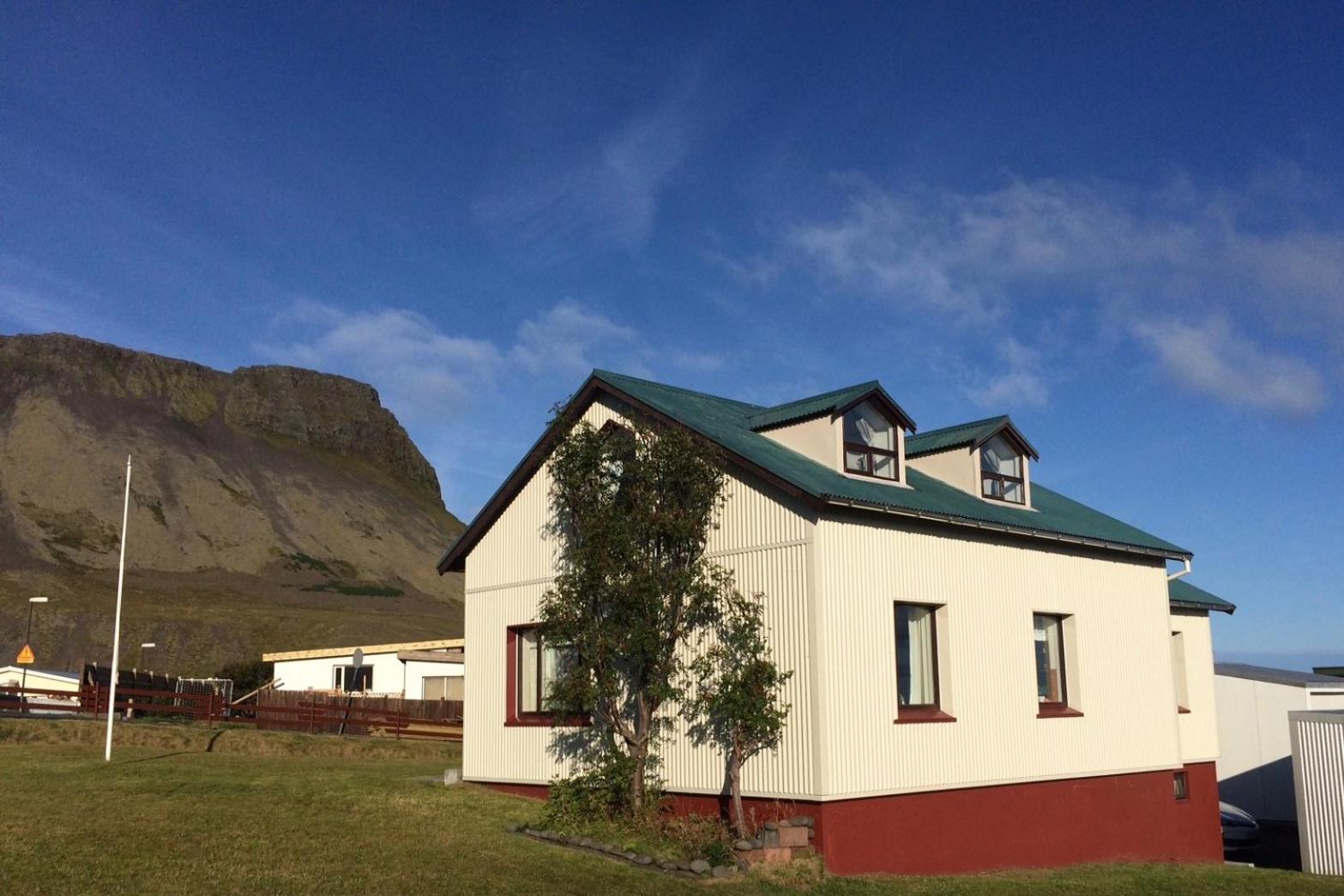 Experience Beautiful Iceland