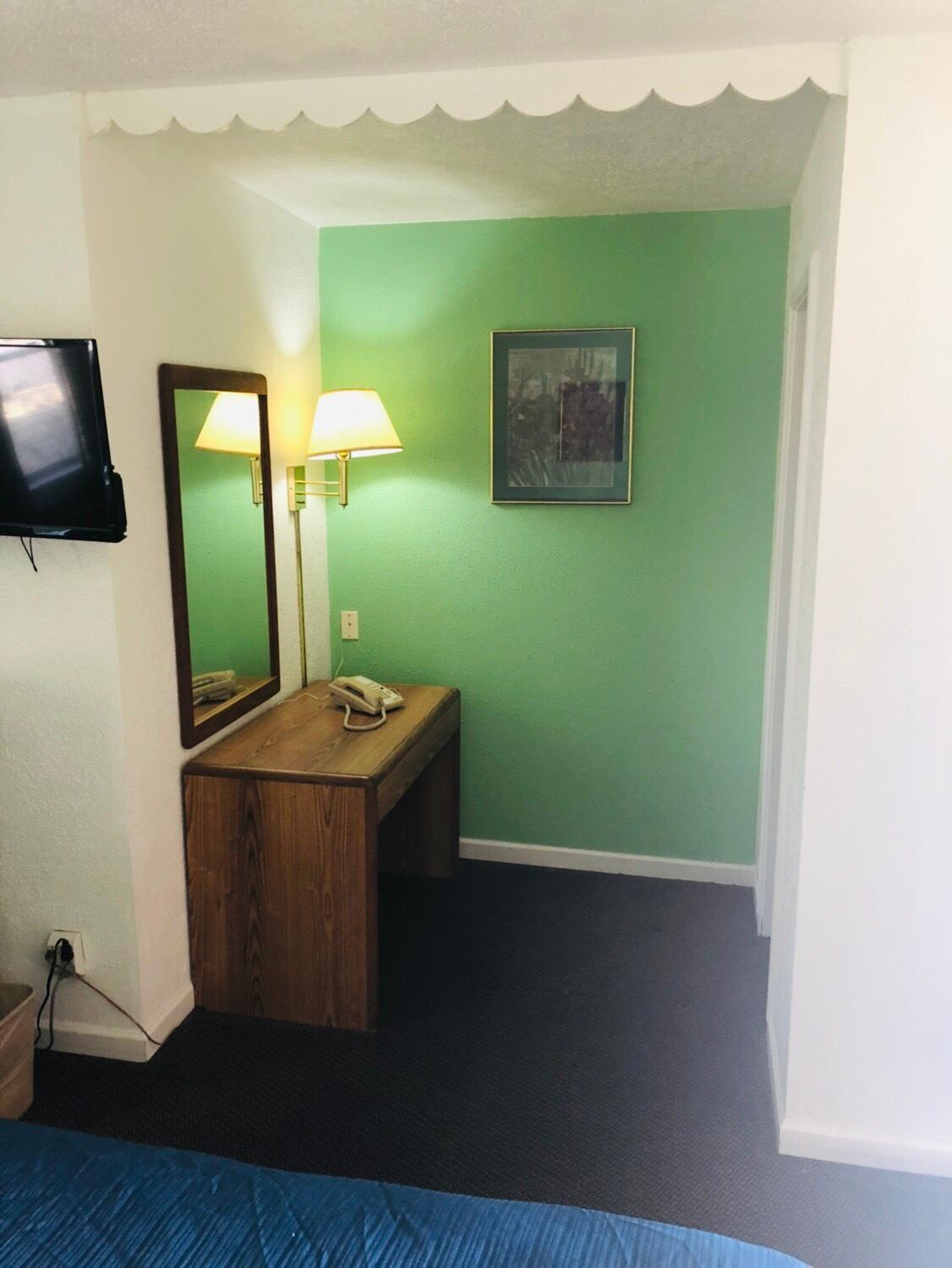 Woodridge Motel