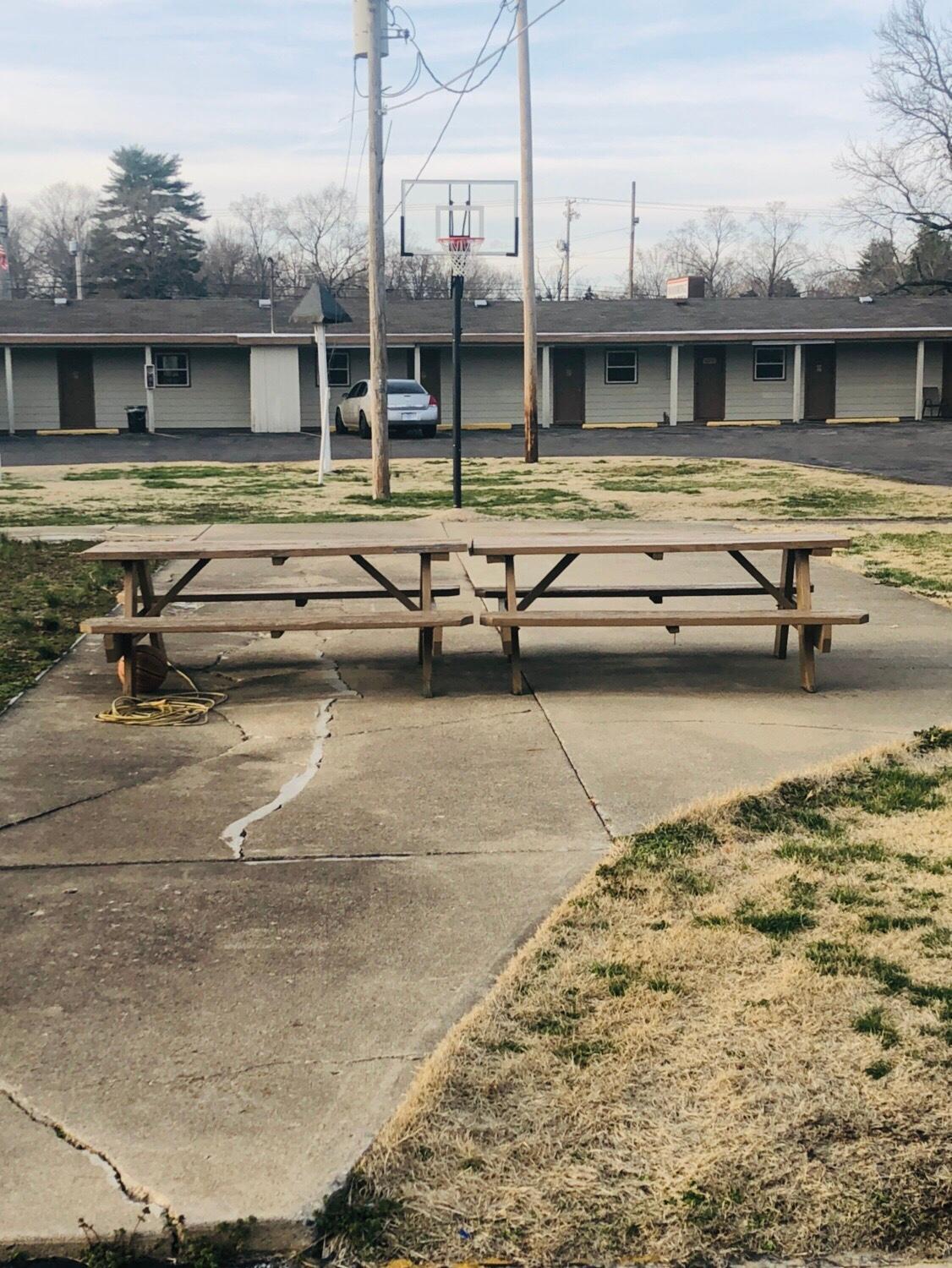 Woodridge Motel