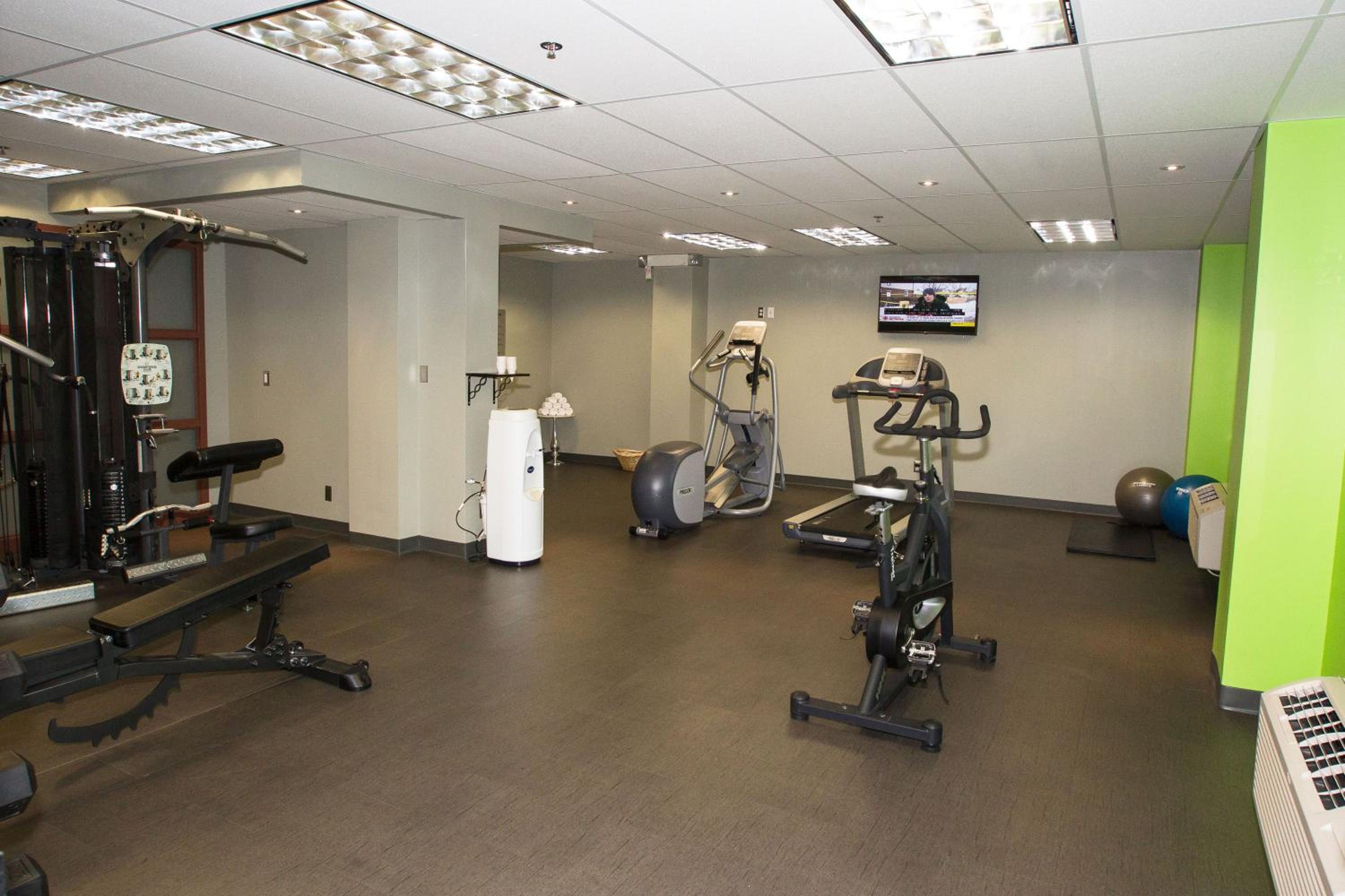 Langley Vacations - Coast Hotel  Convention Centre - Property Image 1