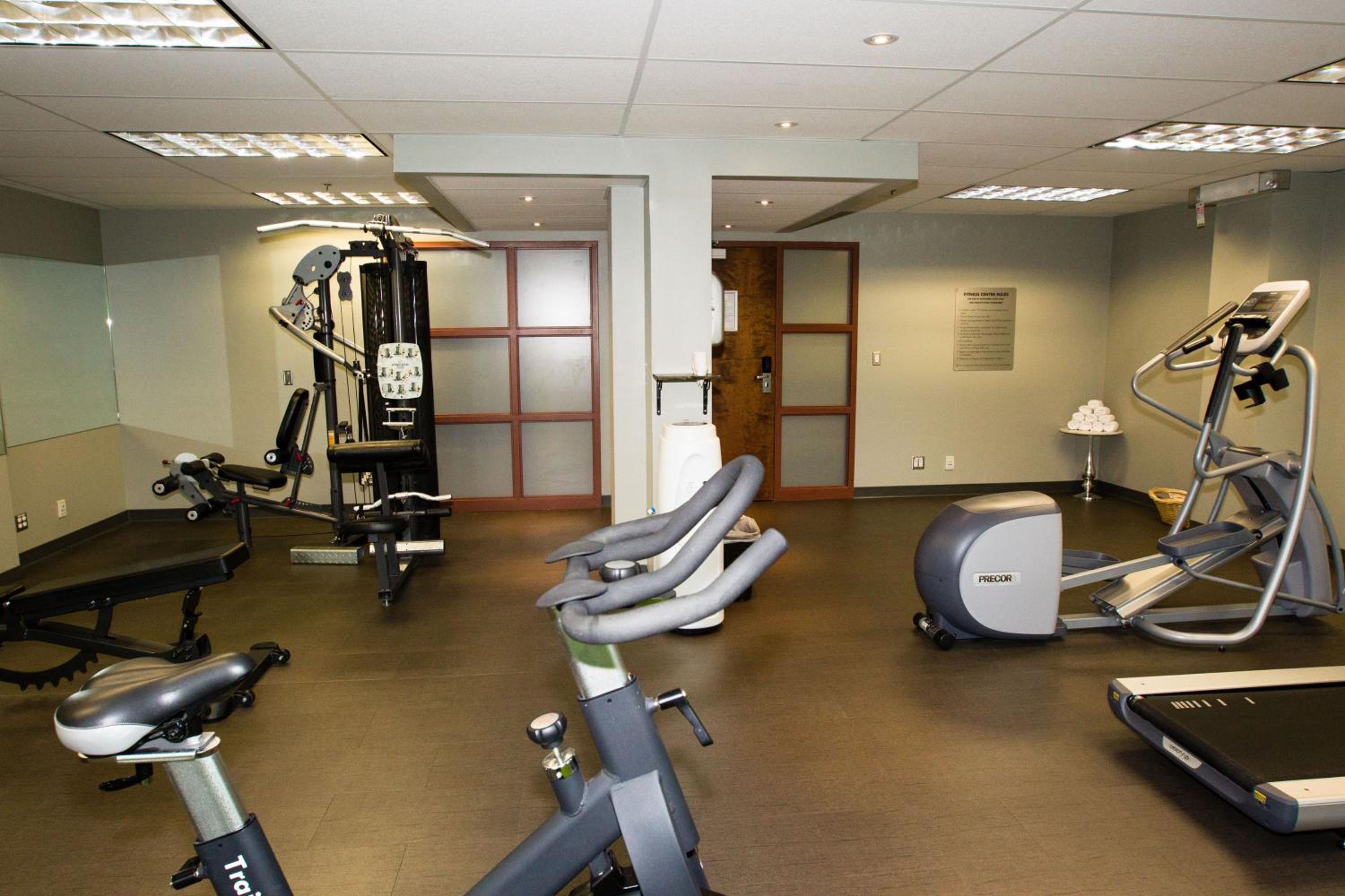Langley Vacations - Coast Hotel  Convention Centre - Property Image 10