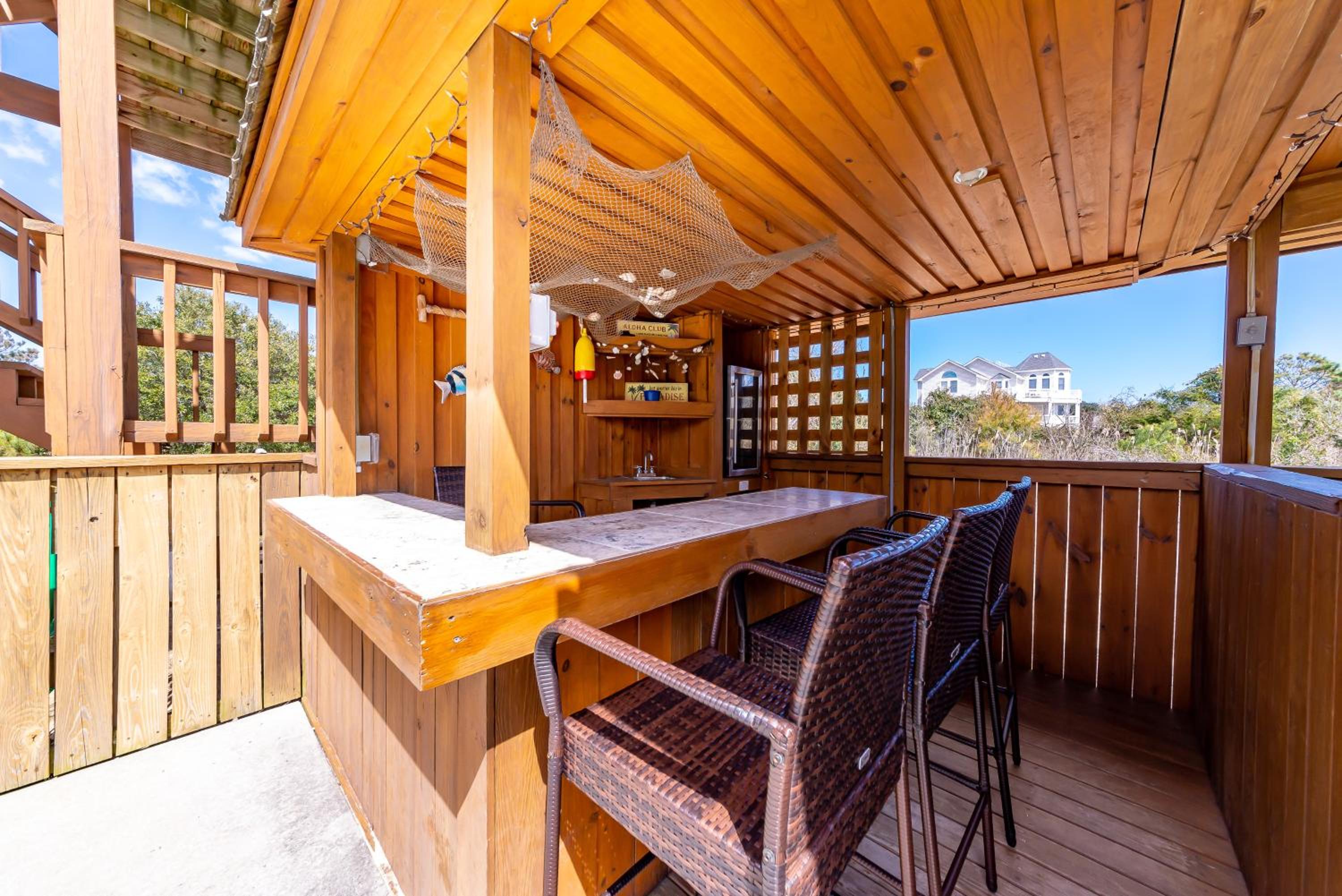 Windhaven - Corolla, Whalehead, Beach 400 Yds, Pool, Hot Tub, Tiki Bar, Pets OK, Flex Stays