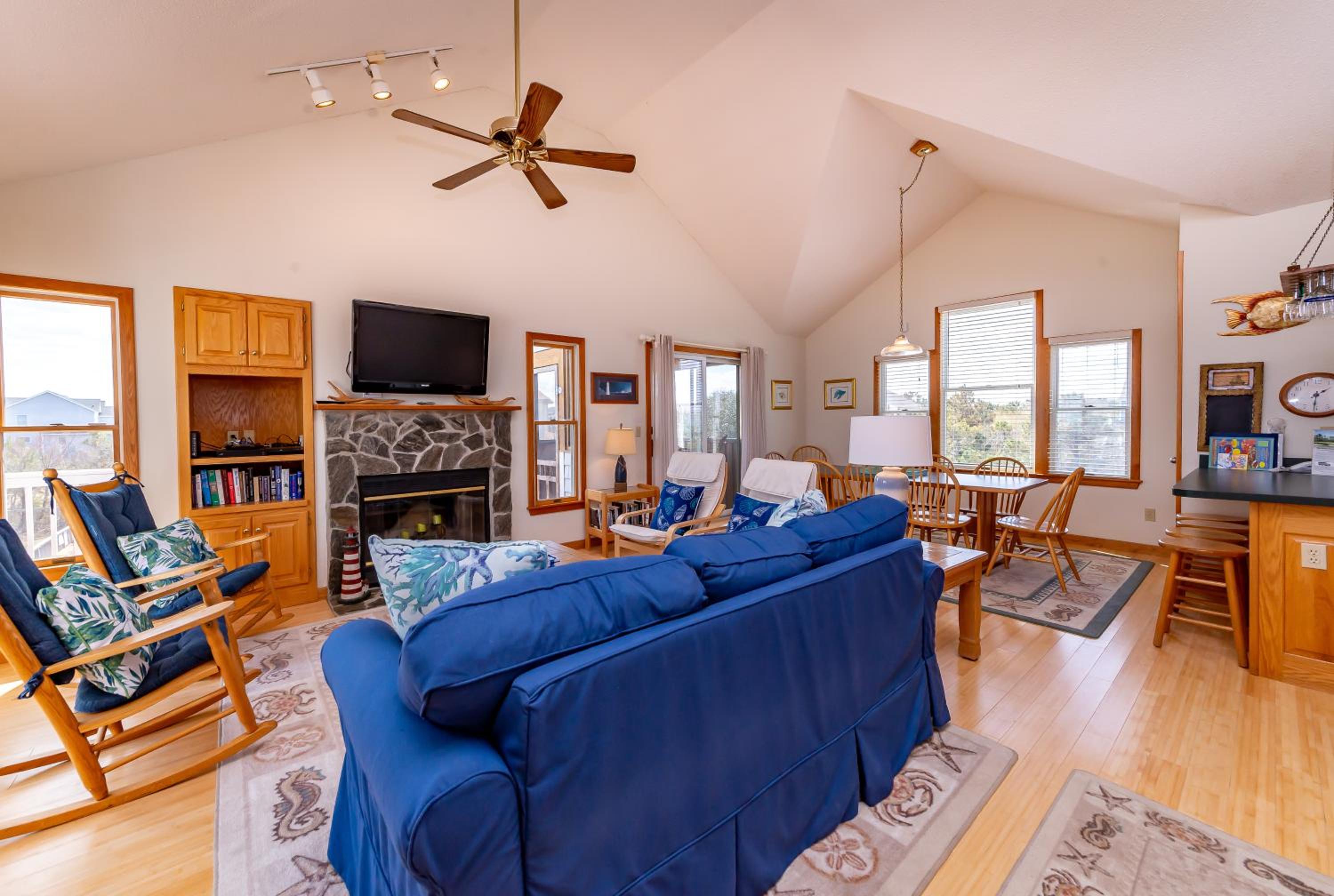 Windhaven - Corolla, Whalehead, Beach 400 Yds, Pool, Hot Tub, Tiki Bar, Pets OK, Flex Stays