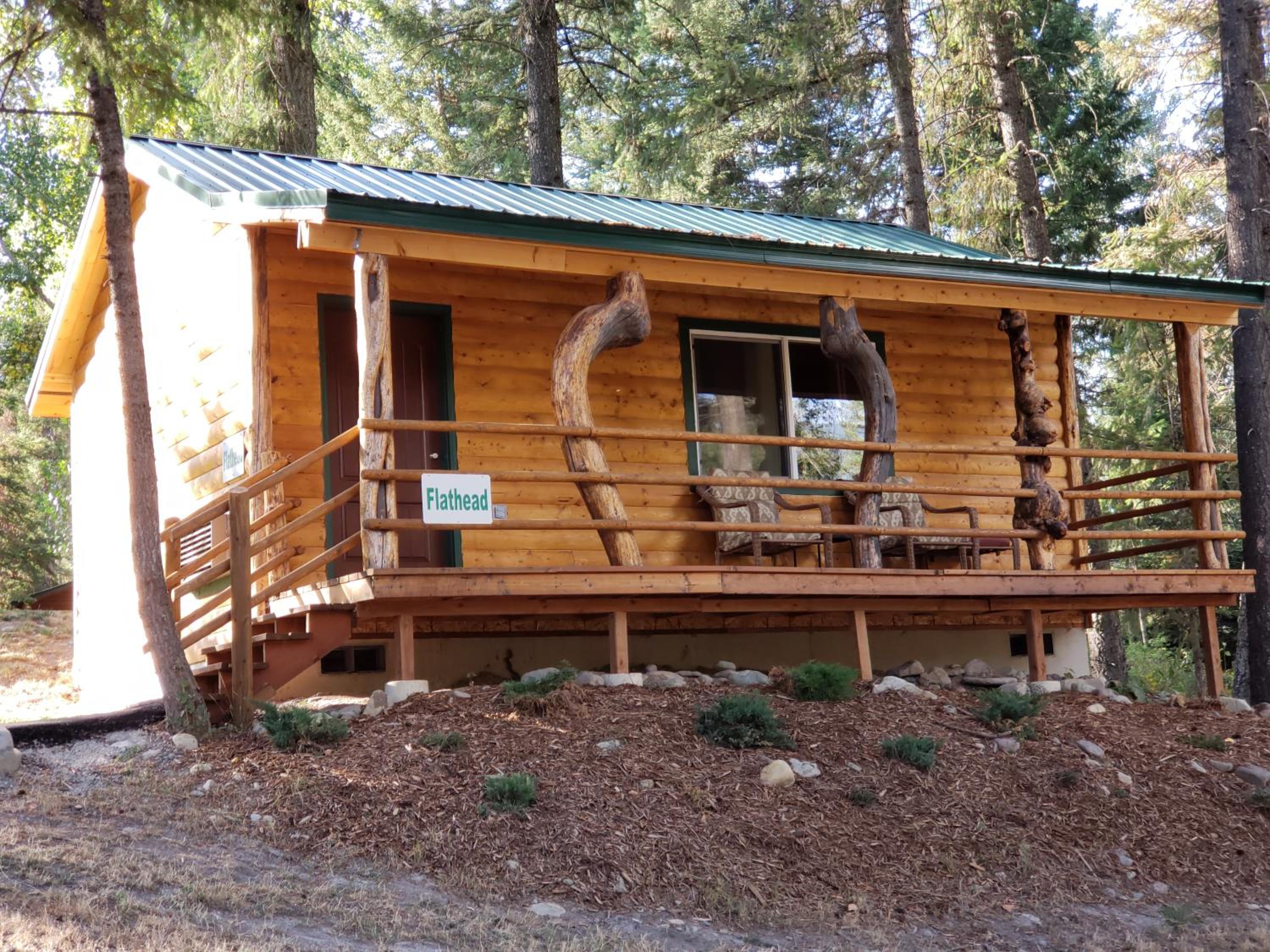Riverfront Motel & Cabins