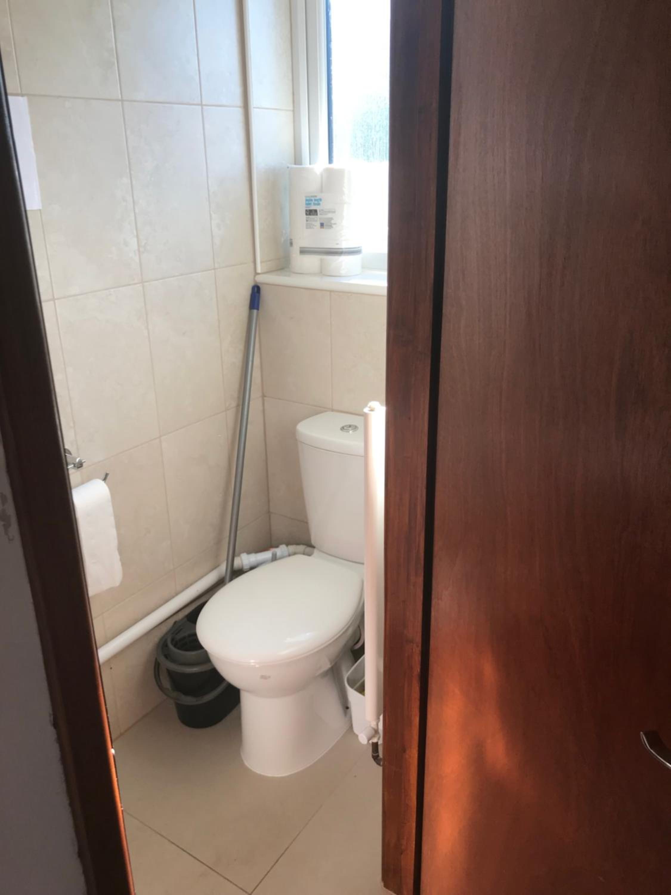 Oxford Vacations - Twin or Single Private Room Near Brookes University, Oxford Hospitals and EF Language College, Headington Oxford B - Property Image 5