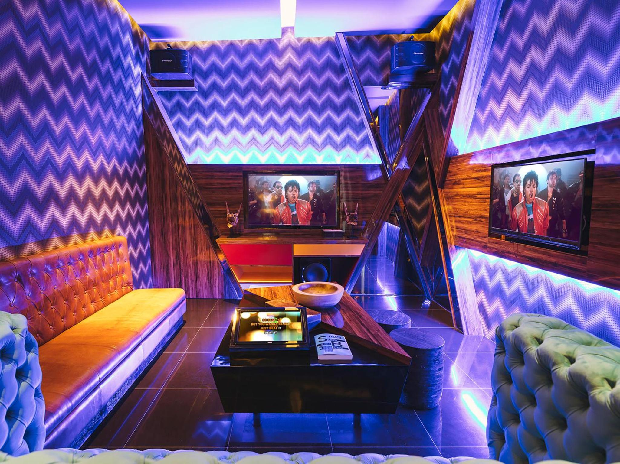 lounge
