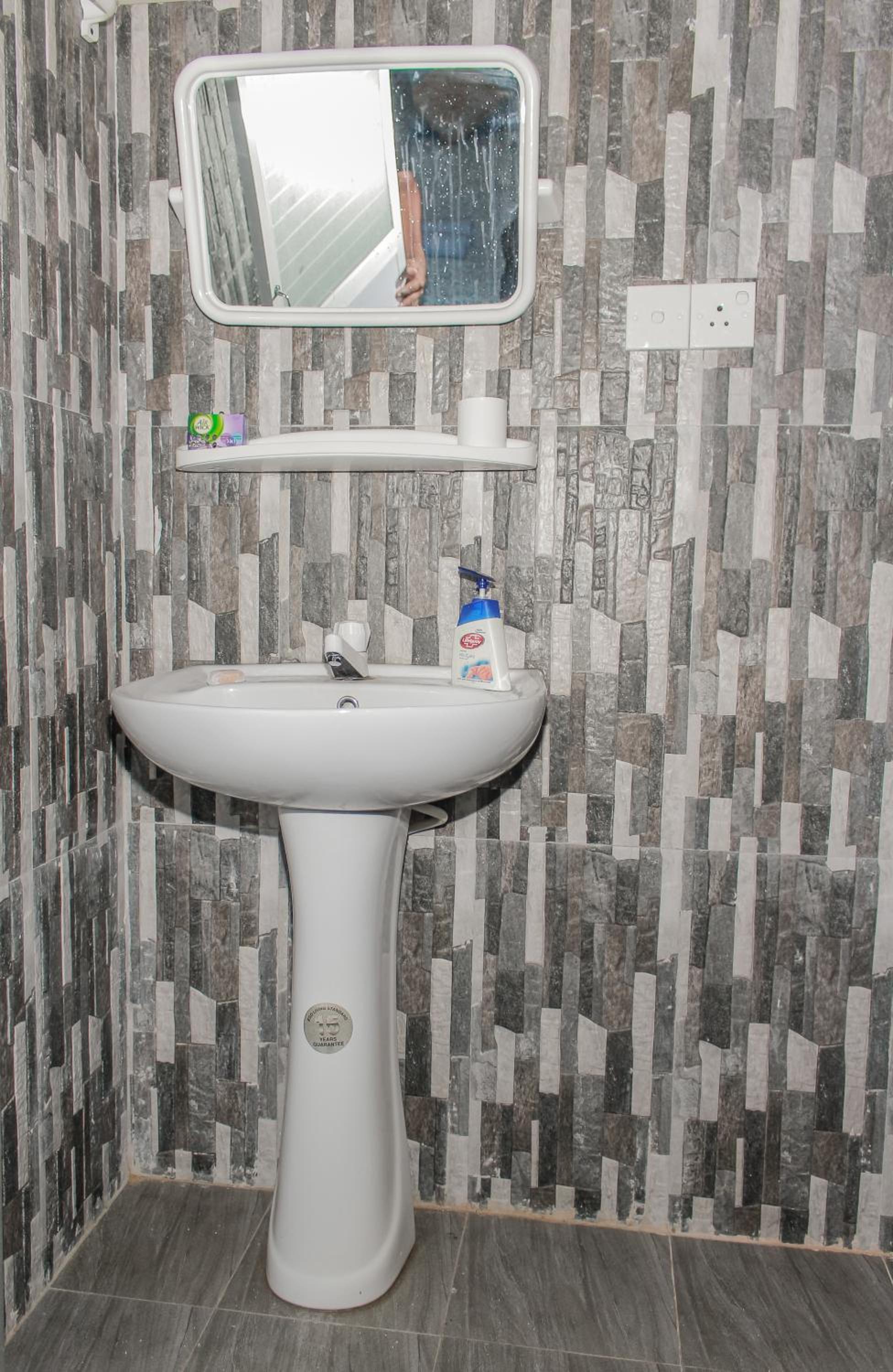Photo 42