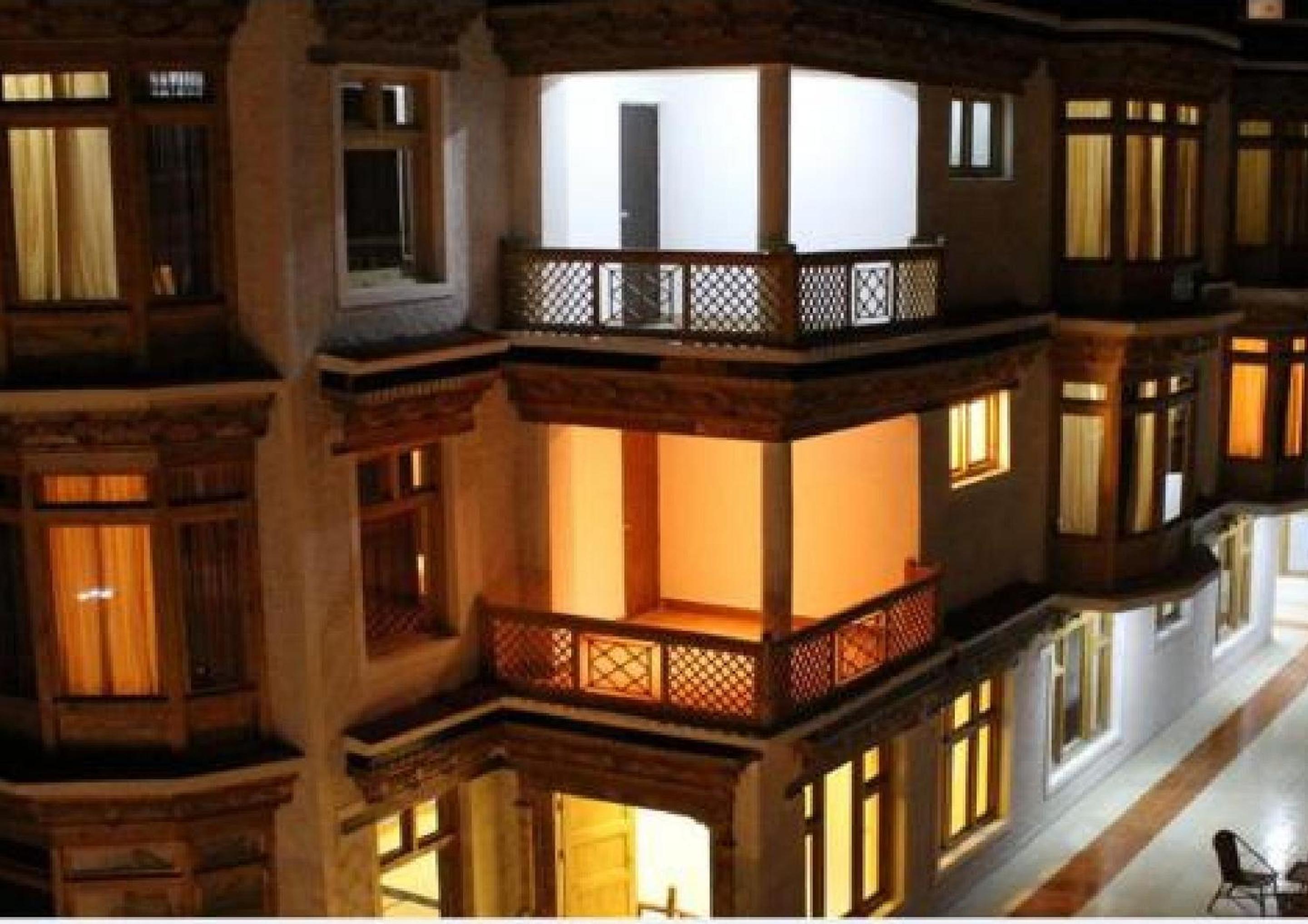 Himalayan Retreat-Karzoo