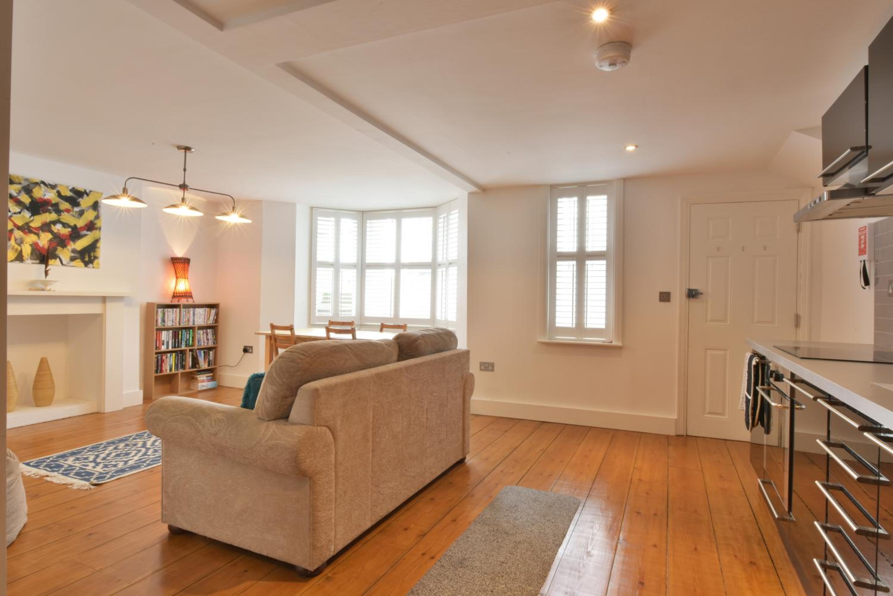 Ramsgate Vacations - Host  Stay - Victoria Gardens - Property Image 16