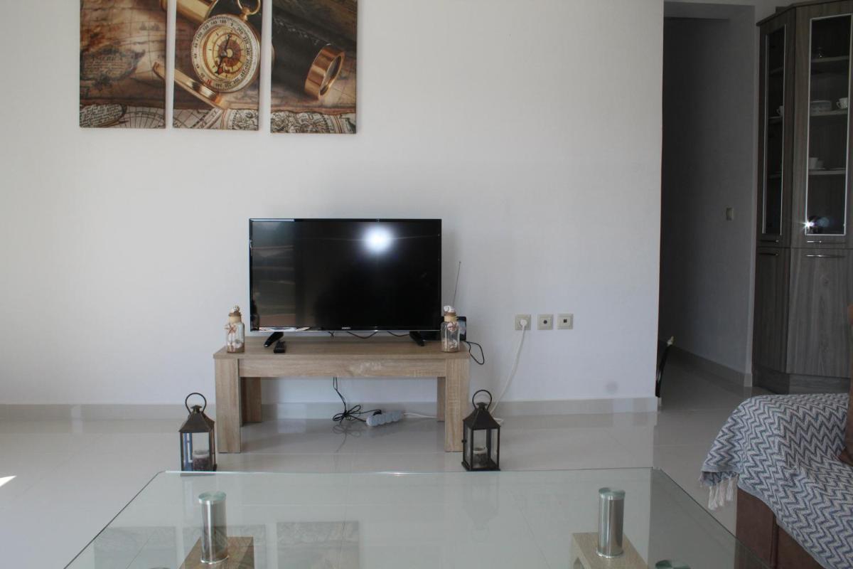 Luxury Villa 3min from the famous Shipwreck photo 5