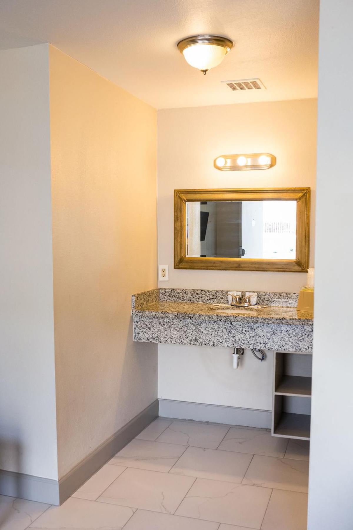 Harmony Inn and Suites