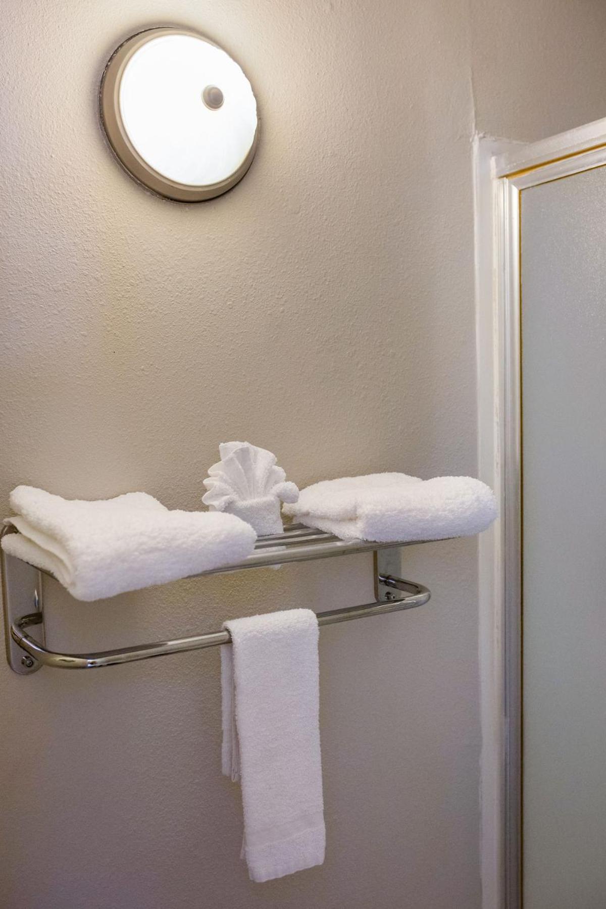 Harmony Inn and Suites