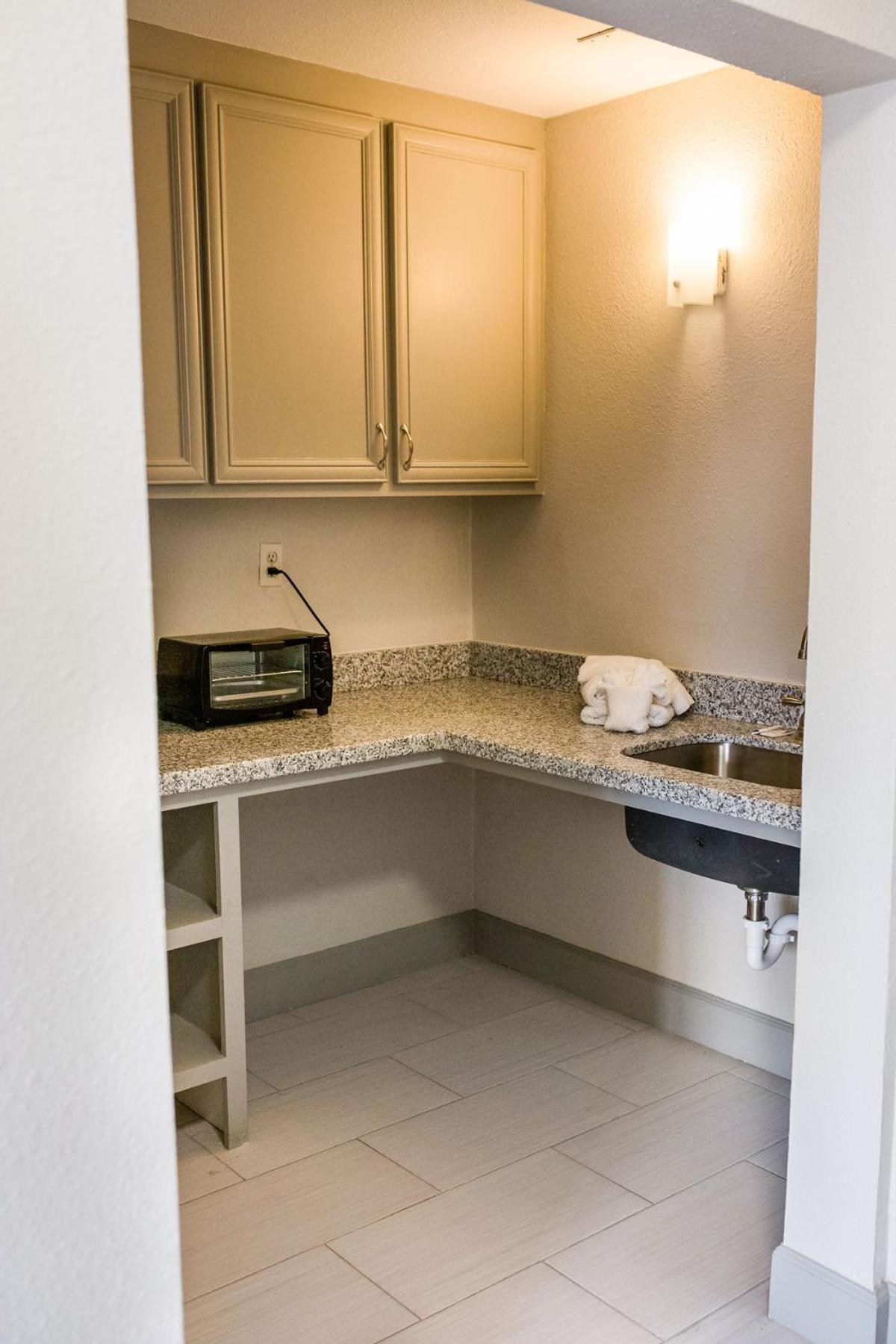 Harmony Inn and Suites