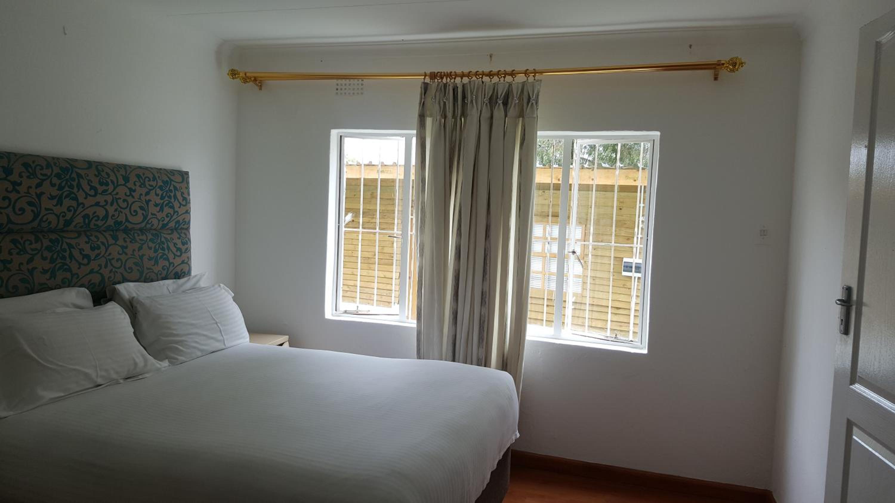 SimbaSun Cottages