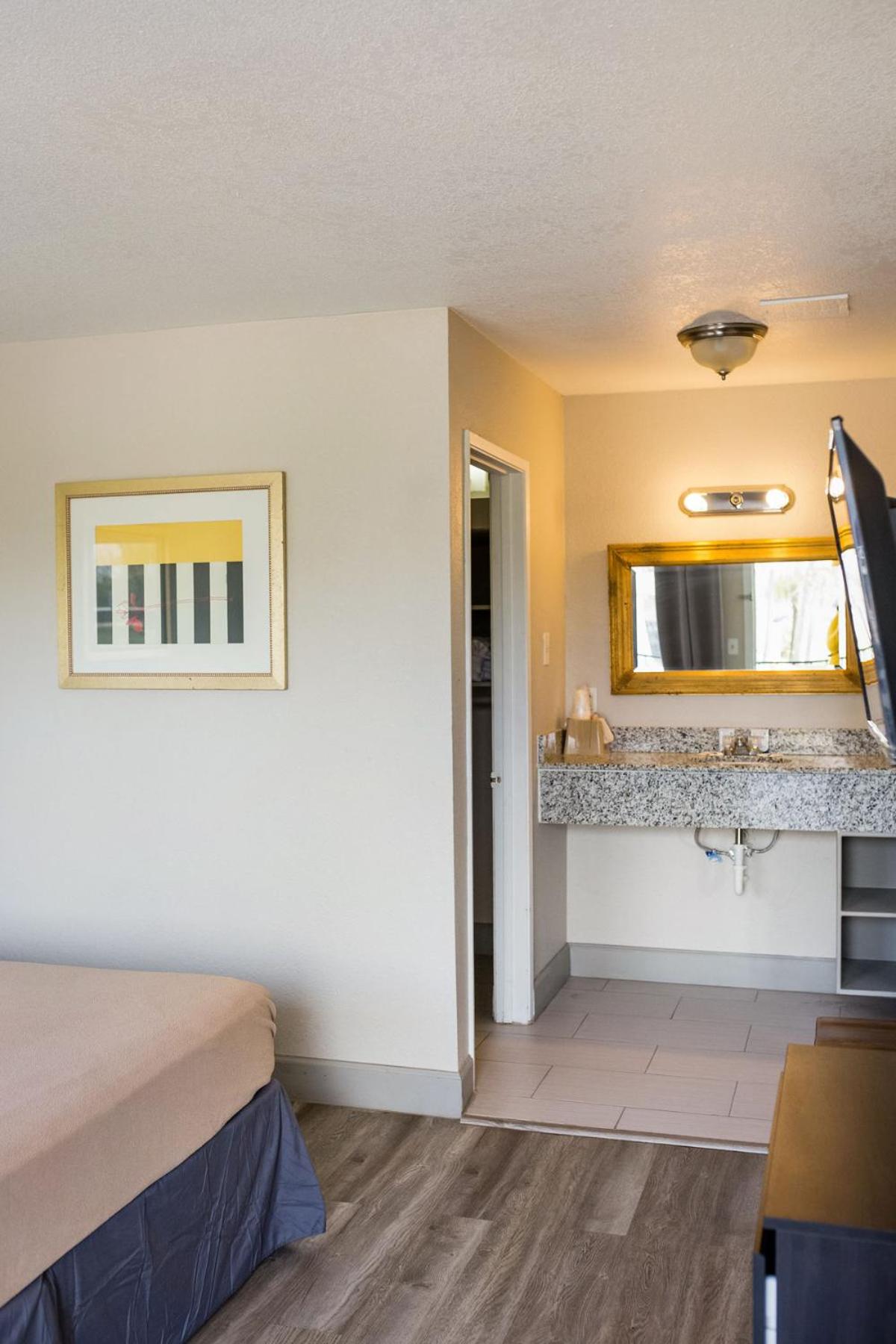 Harmony Inn and Suites