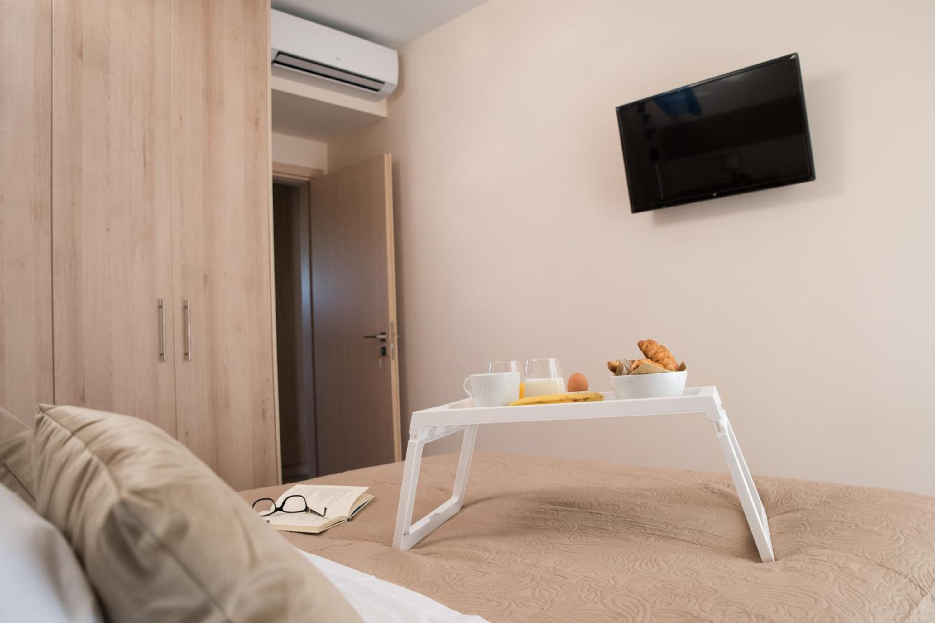 AT.thea ATHENS BOUTIQUE APARTMENTS