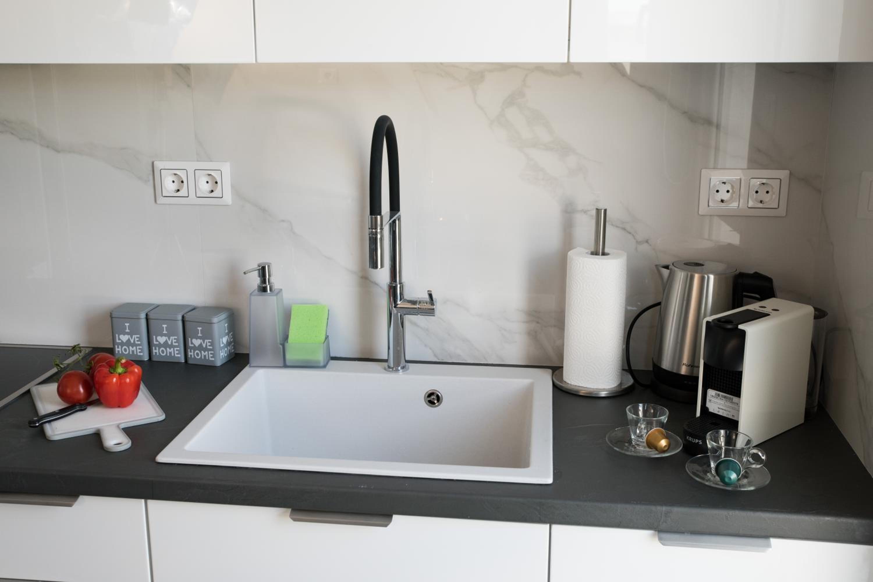 AT.thea ATHENS BOUTIQUE APARTMENTS