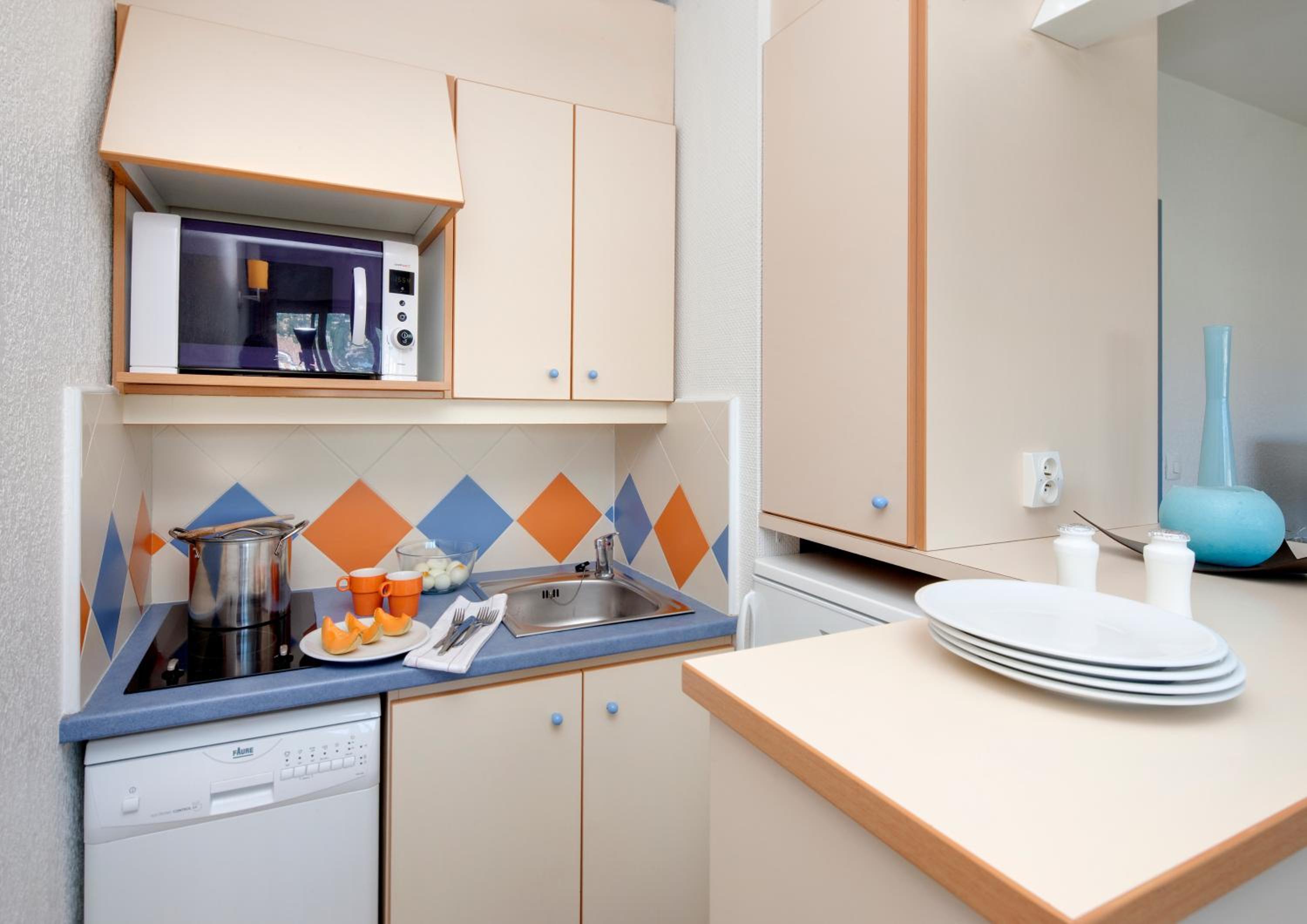 Sainte-Maxime Vacations - Residence Pierre  Vacances Les Platanes - Property Image 2