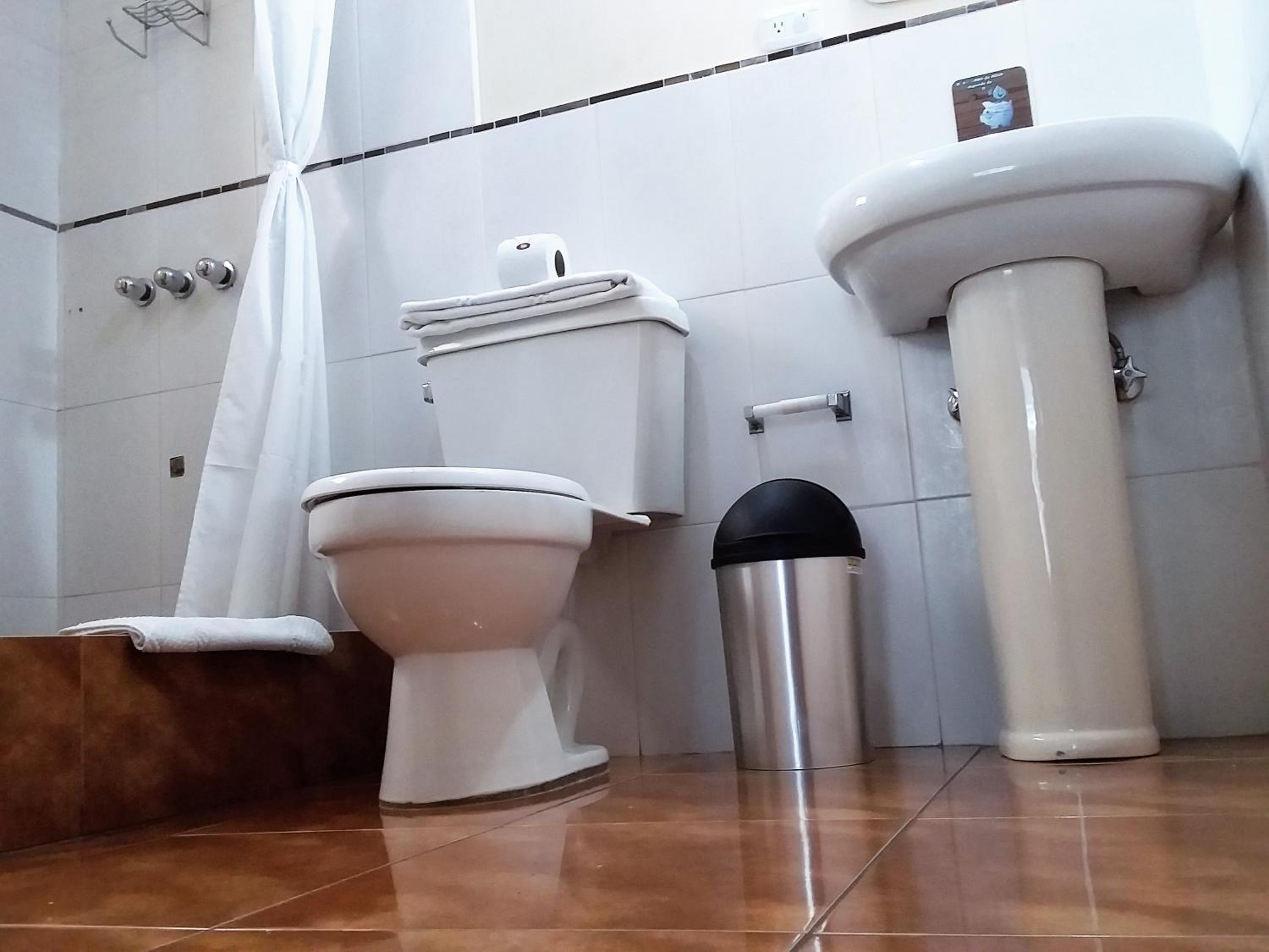 Hostal El Roble view 5