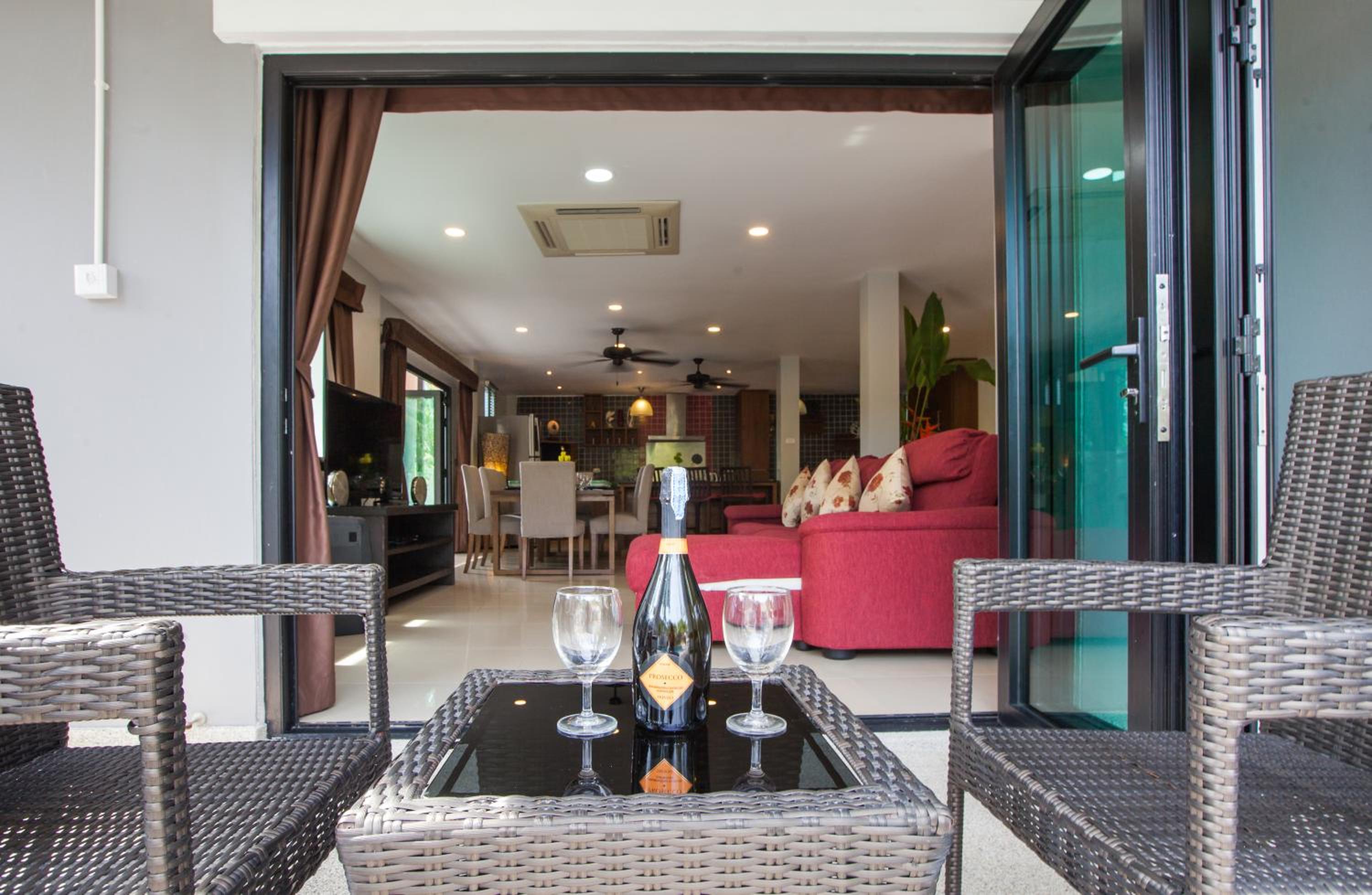 Baan Santhiya Private Pool Villas - Hotel style service with Free Tuk Tuk